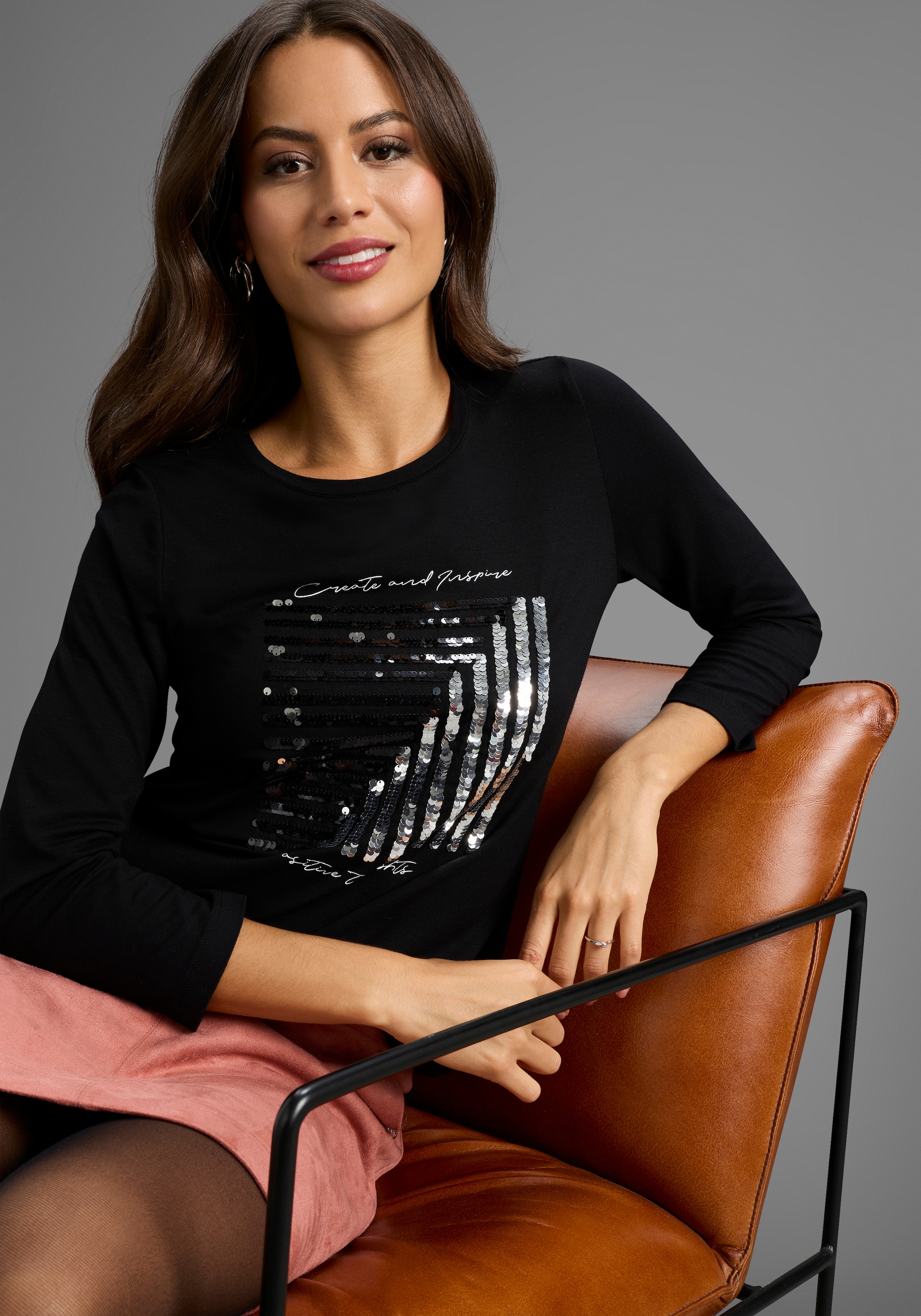 Laura Scott Longsleeve mit Pailletten und Foliendruck