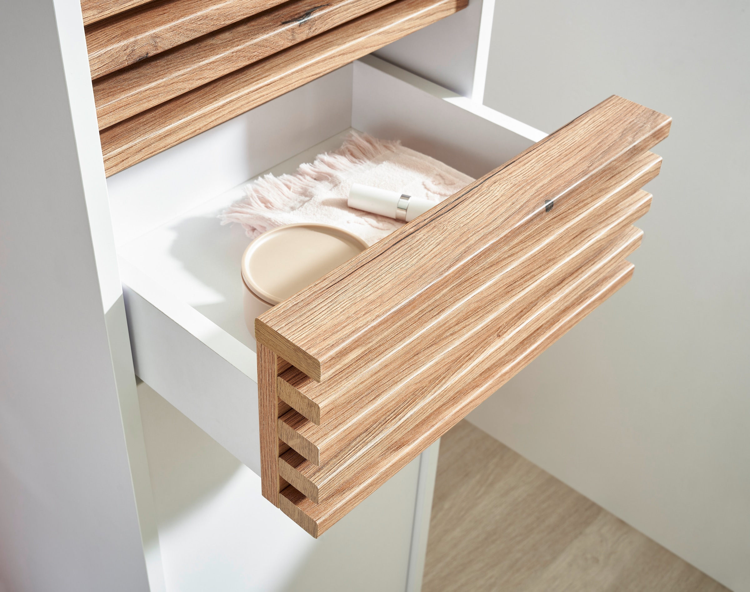 BASIC by Balculina Hochschrank »Liguria B/H/T 38x191x35 cm« 1 Stk. tlg. Breite 38cm, Unterflurauszug, FSC-Mix 70%