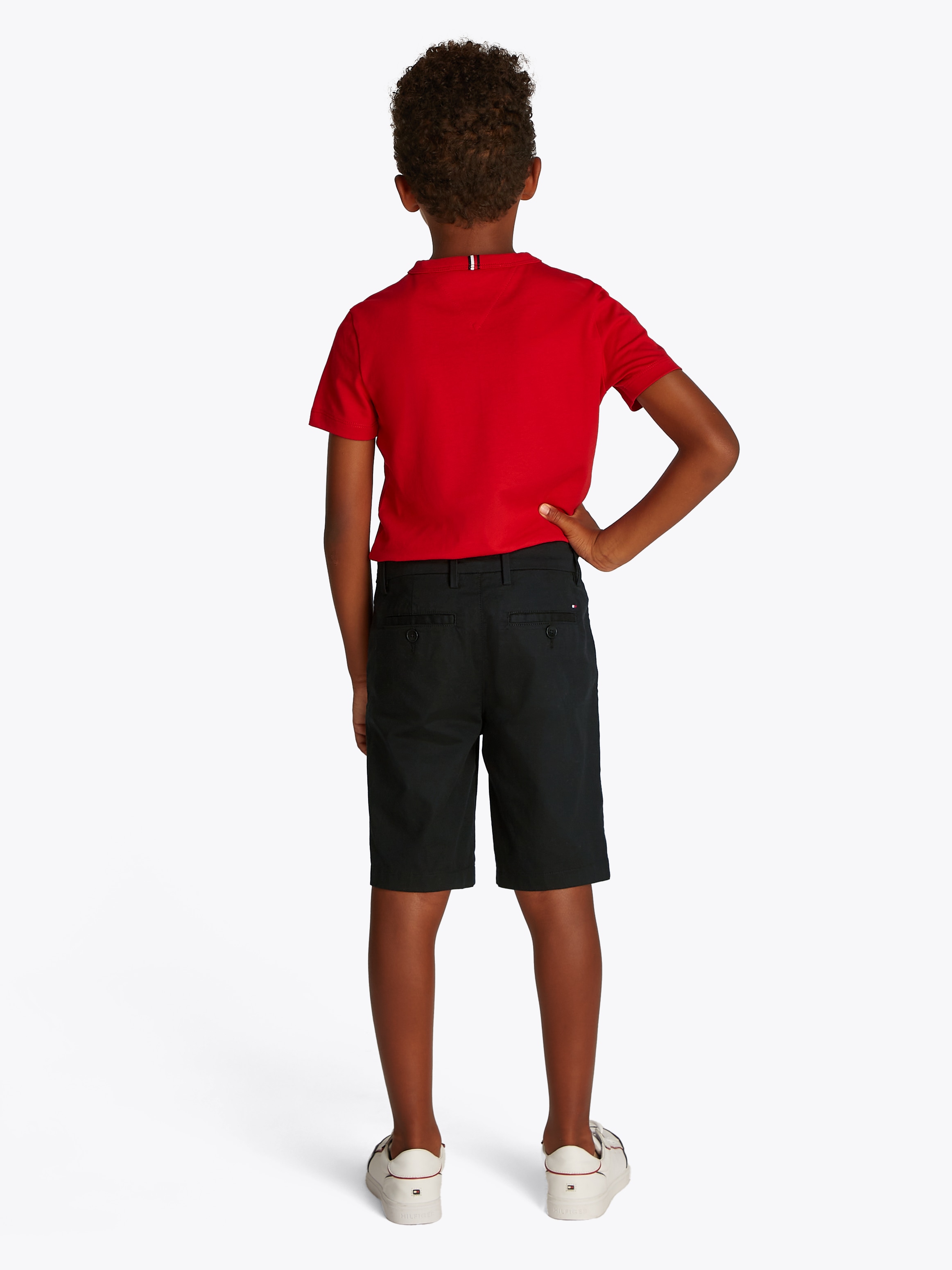 Tommy Hilfiger Shorts »1985 CHINO SHORT«, mit Logostickerei