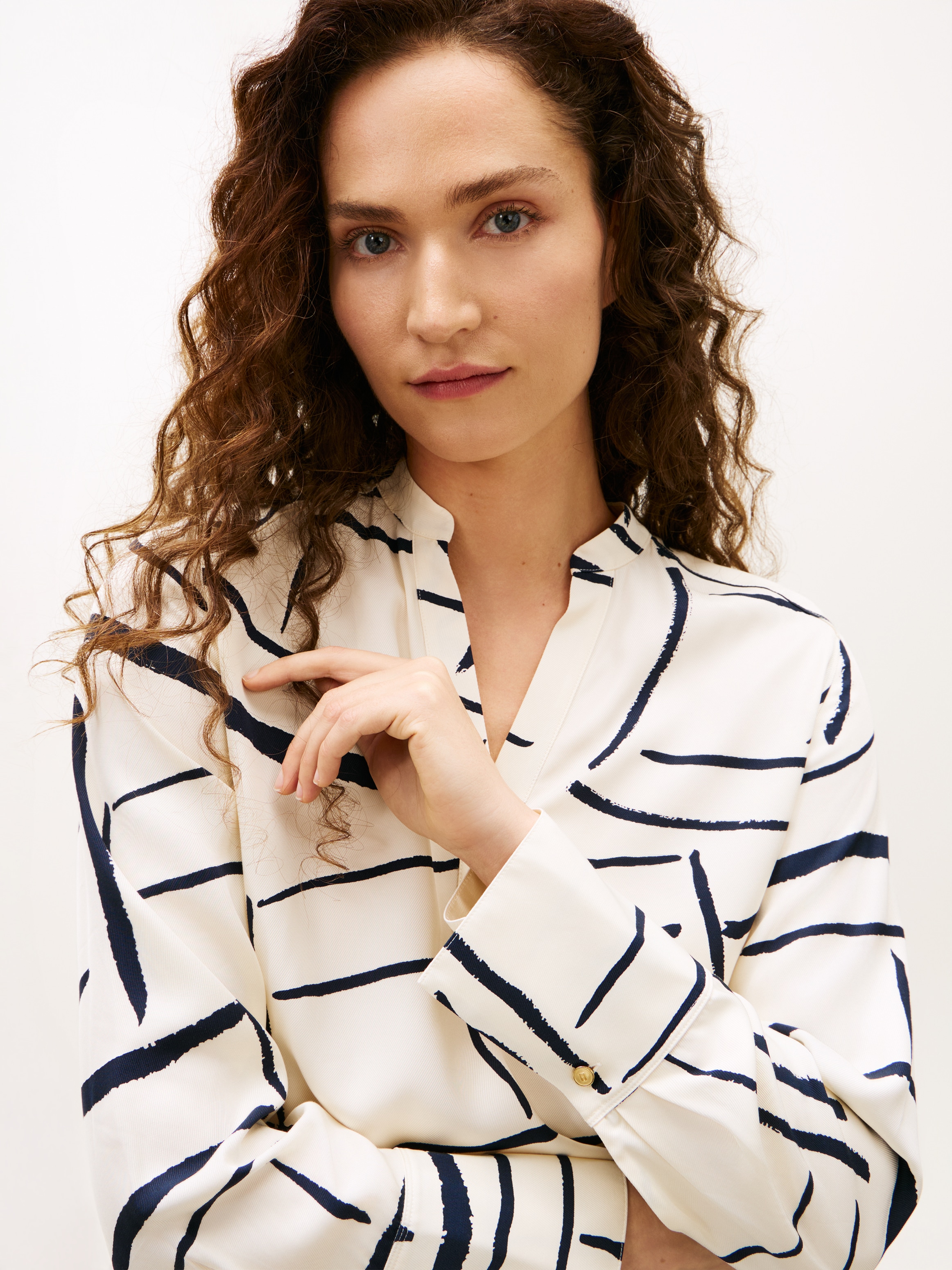 Tommy Hilfiger Langarmbluse »VIS TWILL V NECK BLOUSE LS« mit Knopfleiste