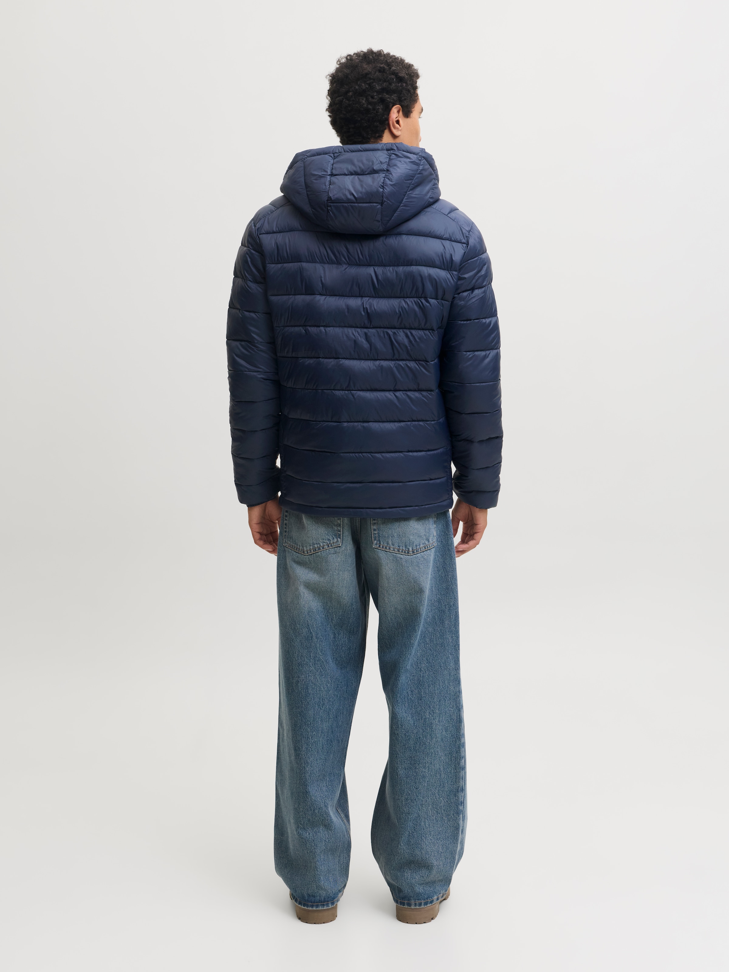 Jack & Jones Steppjacke »JJEKINGSLEY LIGHT PUFFER HOOD NOOS« mit Kapuze Kunstfaser, mit Kapuze