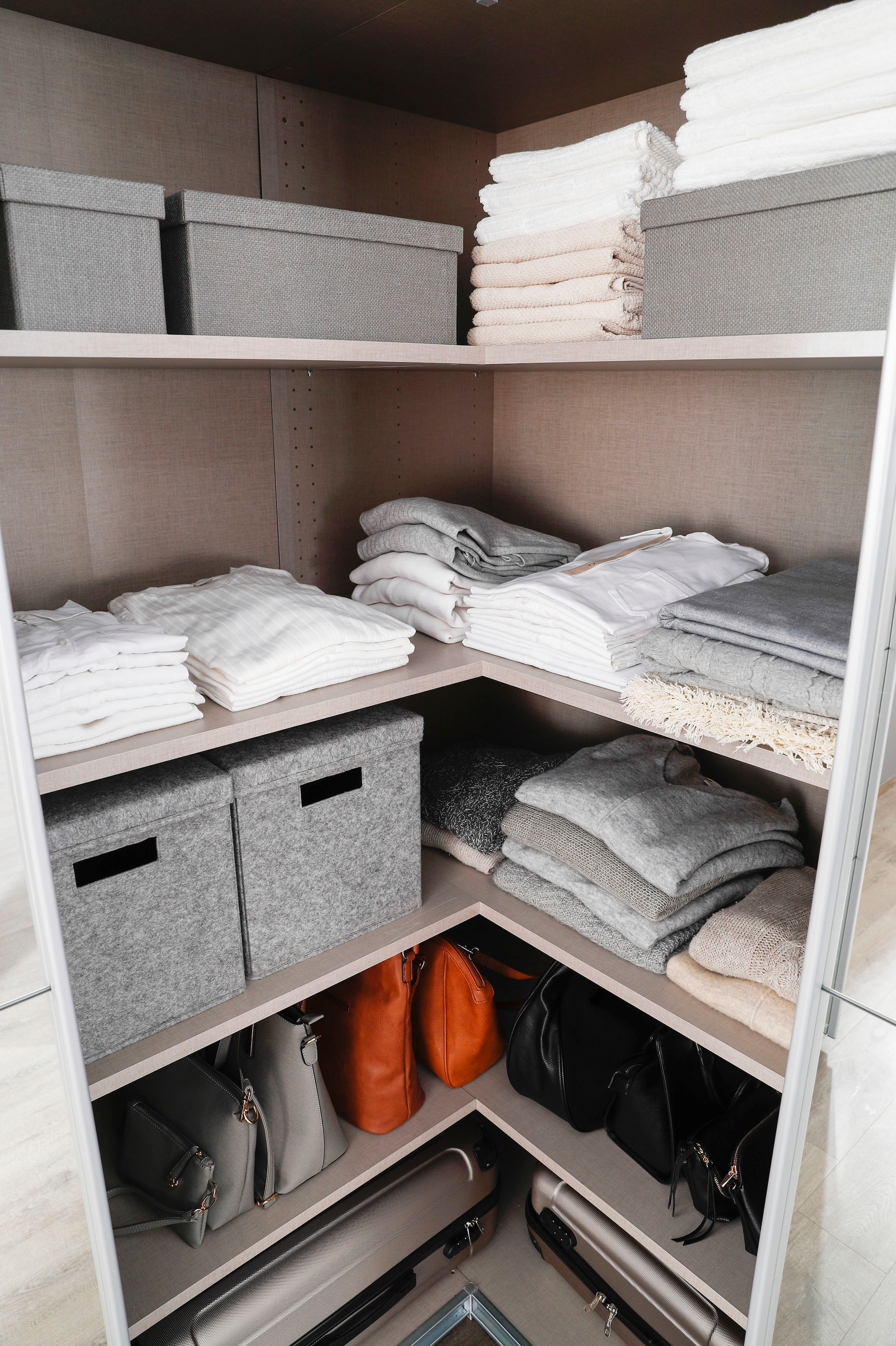 rauch Schwebetürenschrank »Quadra«, Eckschrank inkl. Türendämpfer