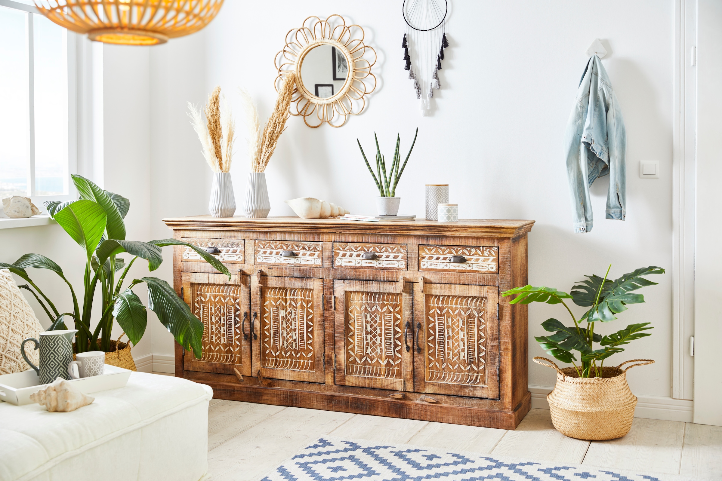 Sideboard »Maneesh«, aus massivem Mangoholz, viele Stauraummöglichkeiten, Breite 179 cm