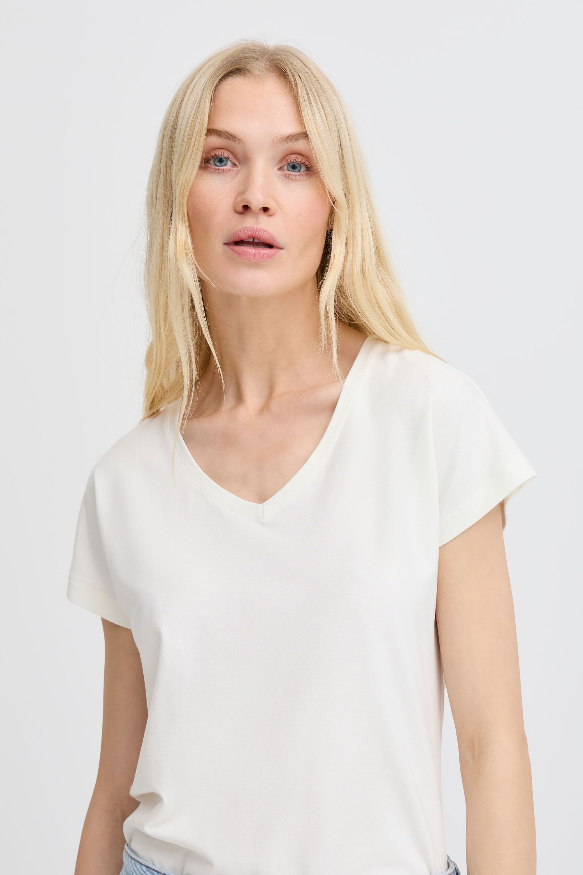b.young T-Shirt »T-Shirt BYPAMILA V TEE«