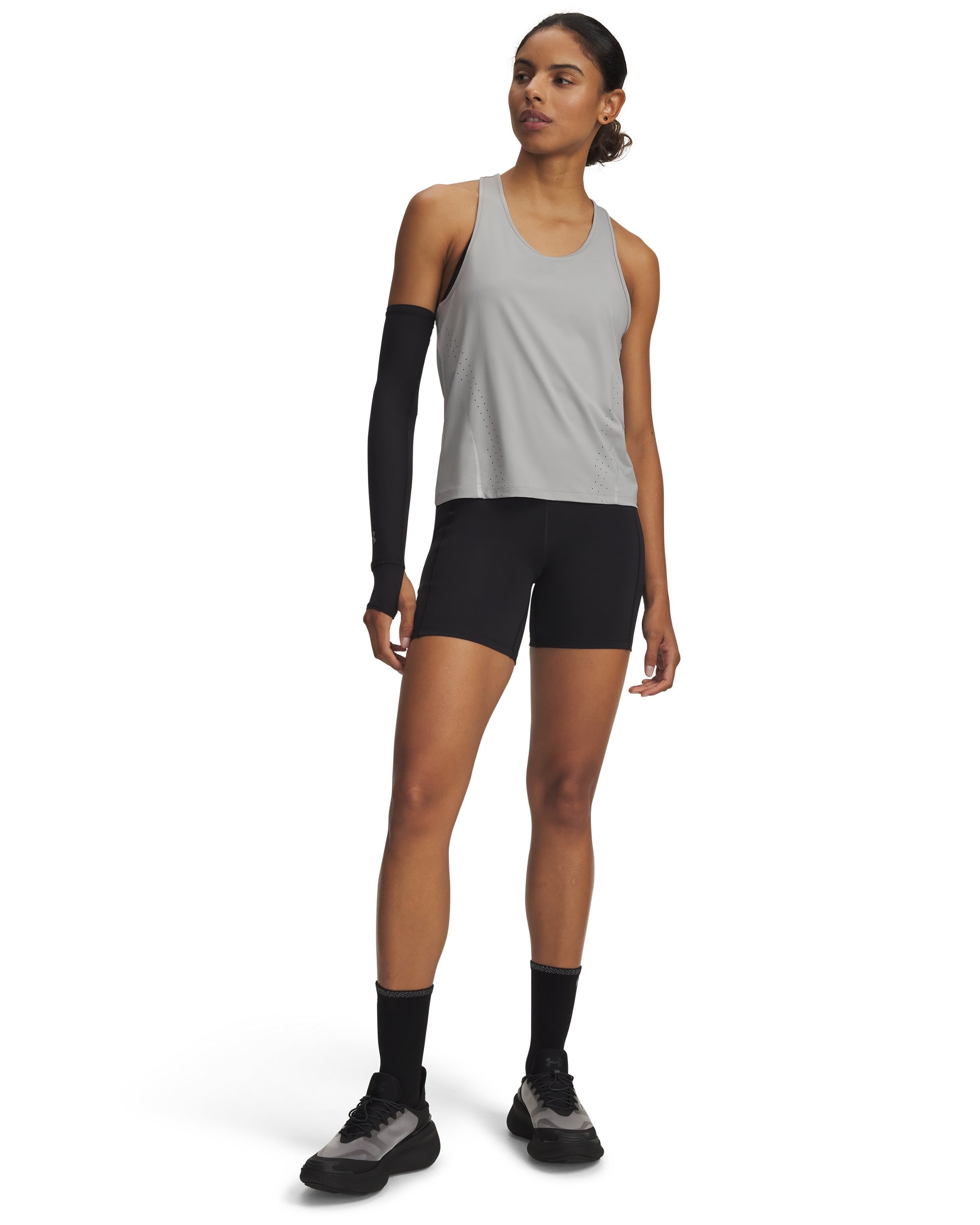 Under Armour® Shorts »UA VELOCITI 6" FITTED SHORT«  mit Elasthan-Anteil, aus Polyester und Elasthan
