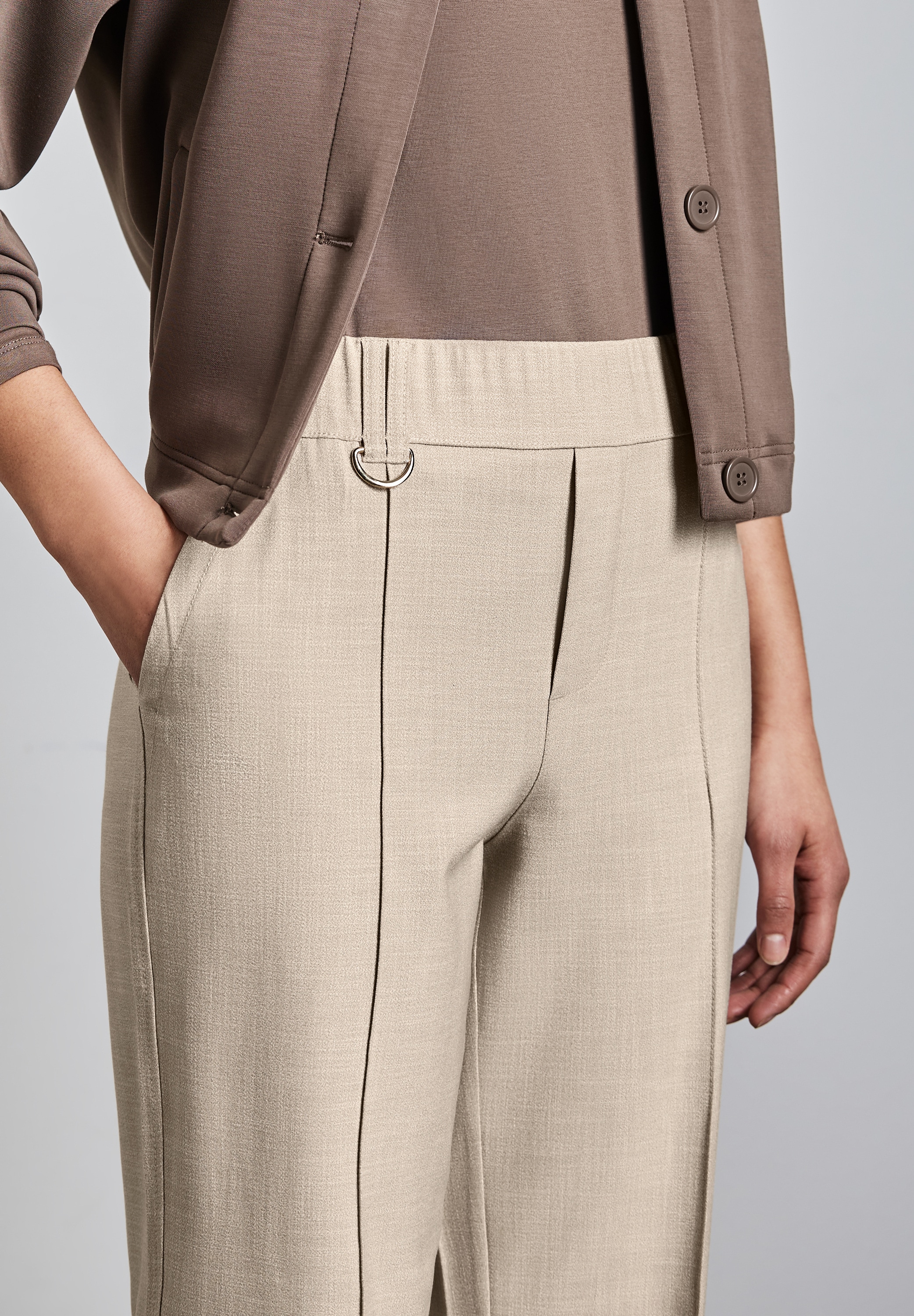 STREET ONE Stoffhose, im Casual Fit und mit Stretch