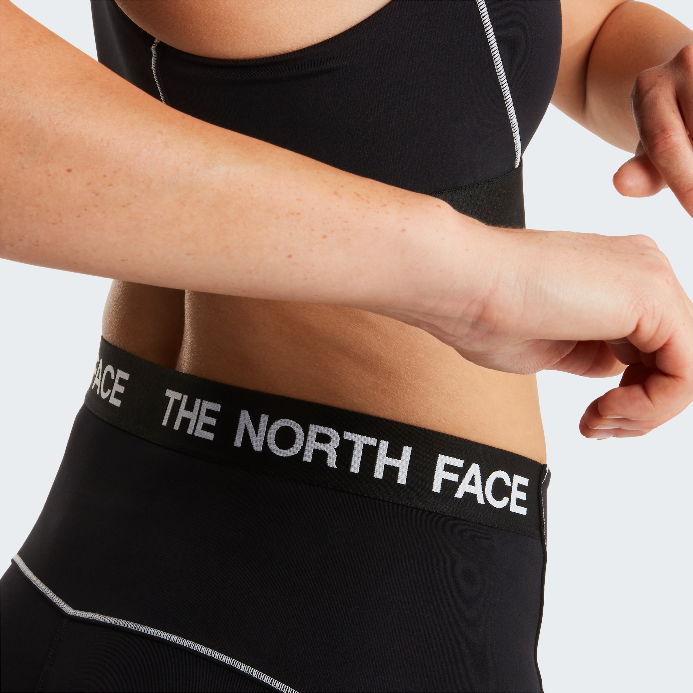 The North Face Funktionstights »W CAMBRENA TIGHTS«  sportlicher Stil, bequeme Passform, ohne Verschluss