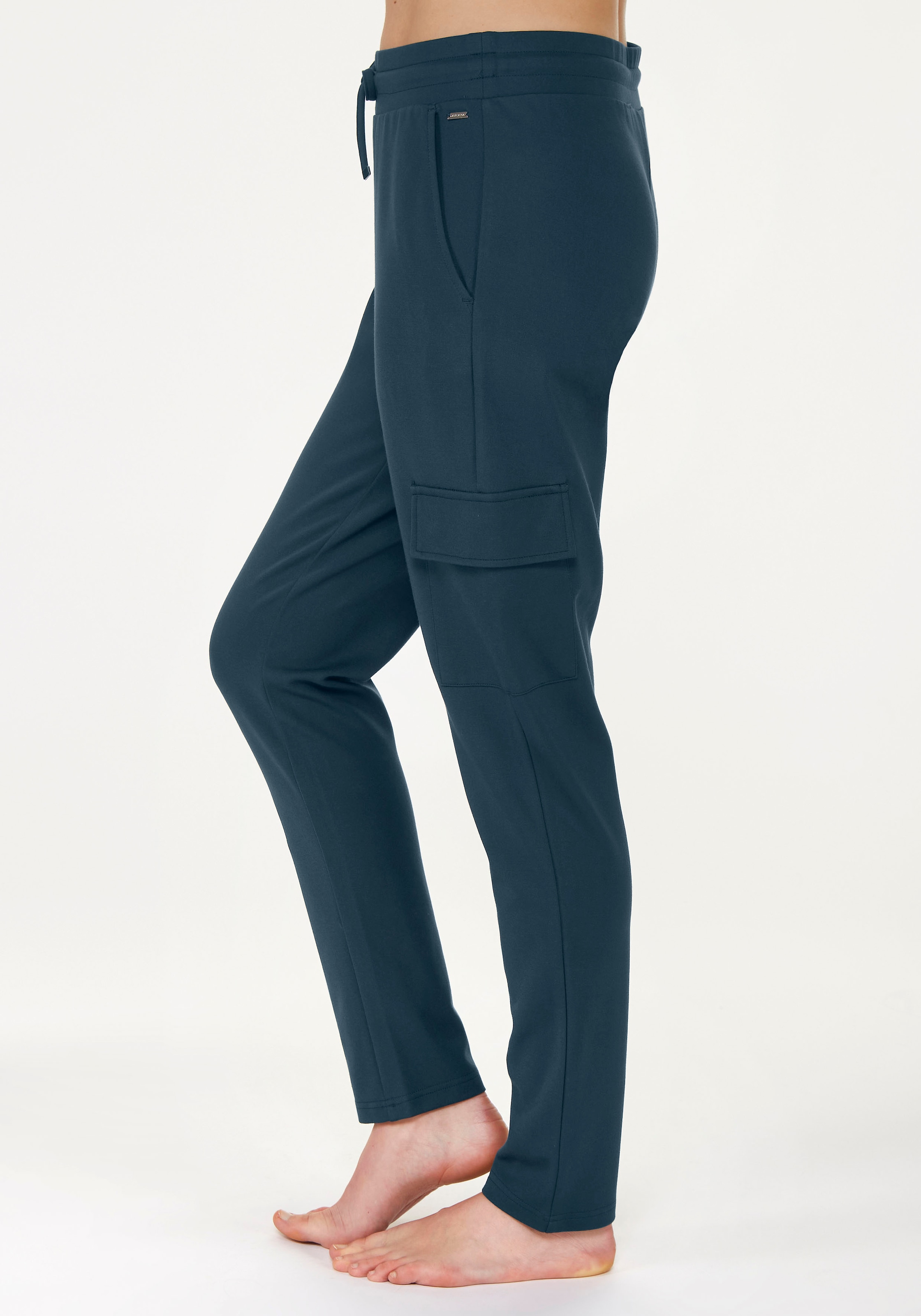 LASCANA Cargohose  in weich fließendem Material, Loungewear