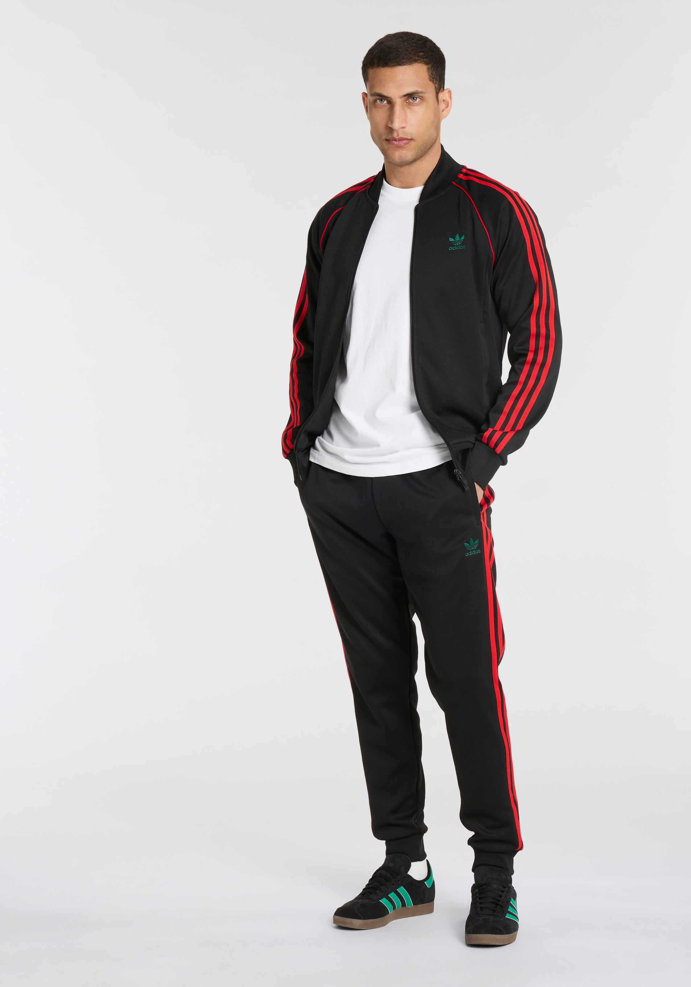 adidas Originals Sporthose »ADICOLOR CLASSICS SST«, (1 tlg.), Superstar, Retro Look, weiches Material