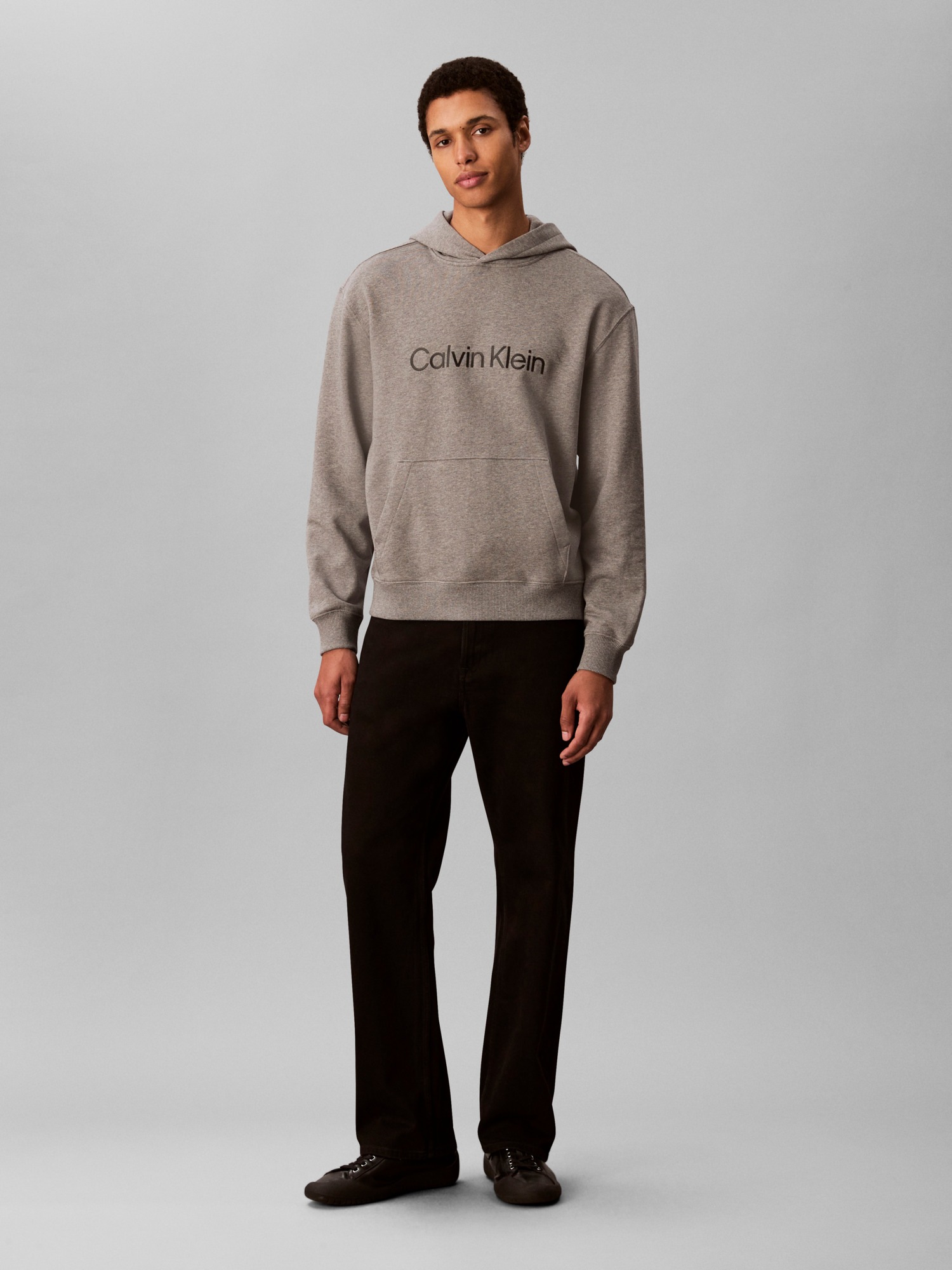 Calvin Klein Kapuzensweatshirt »LS EU STANDARD LOGO 350TERRY PO«, Mit Rundhalsausschnitt, regular fit