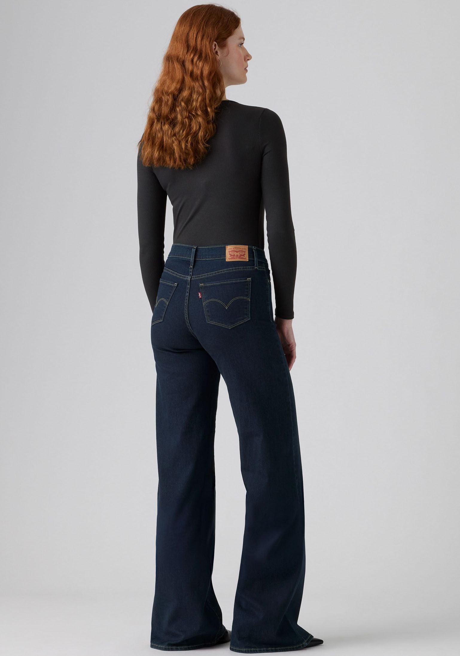 Levi's® Weite Jeans »Jeans 318 SHAPING« im Five-Pocket Style