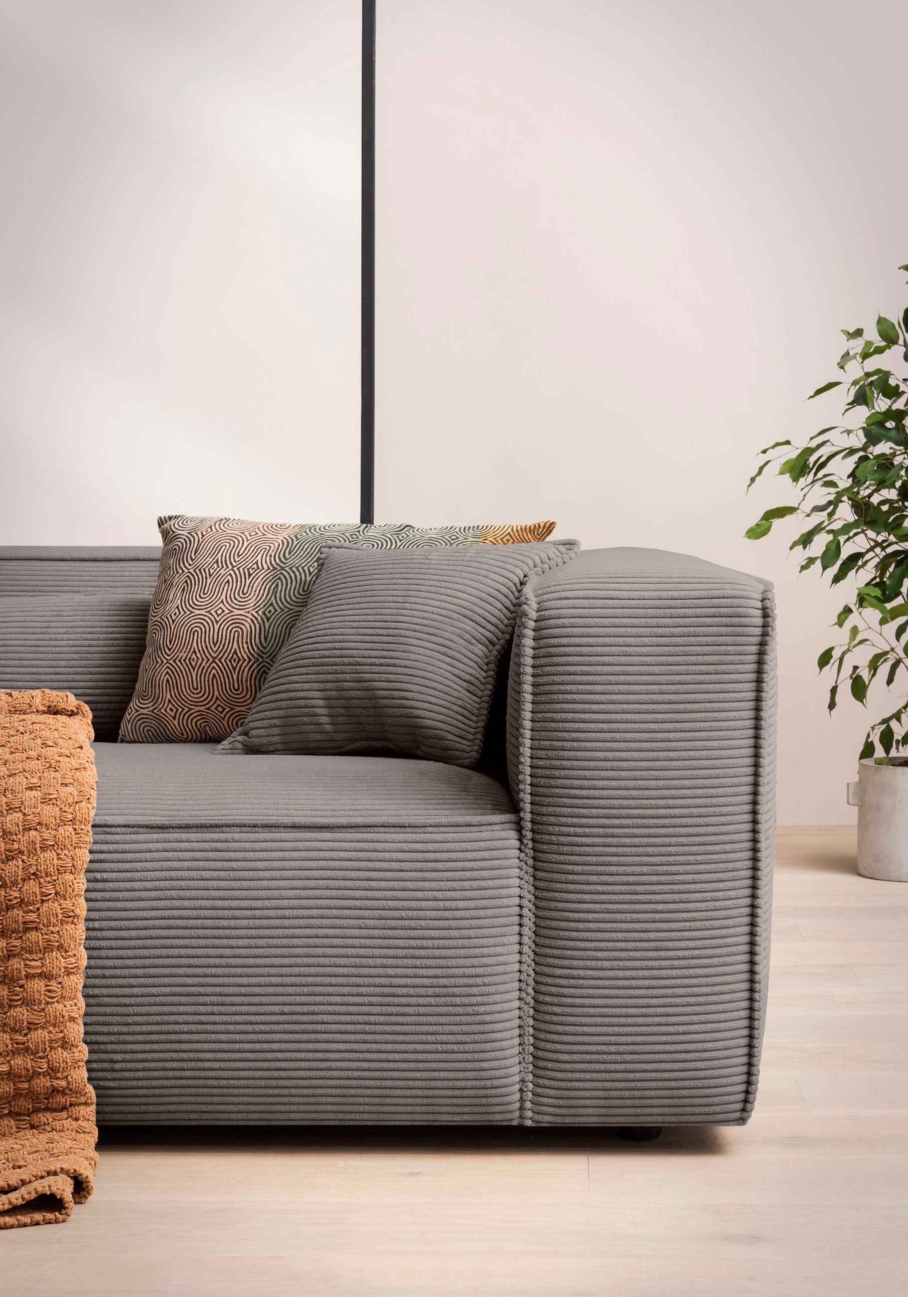 LeGer Home by Lena Gercke Ecksofa »PIARA XXL, Big-Sofa in Cord oder Leinenoptik, L-Form, mit Kedernaht«, wahlweise Ottomane rechts/links, schwarze Füße, bequemer Sitzkomfort