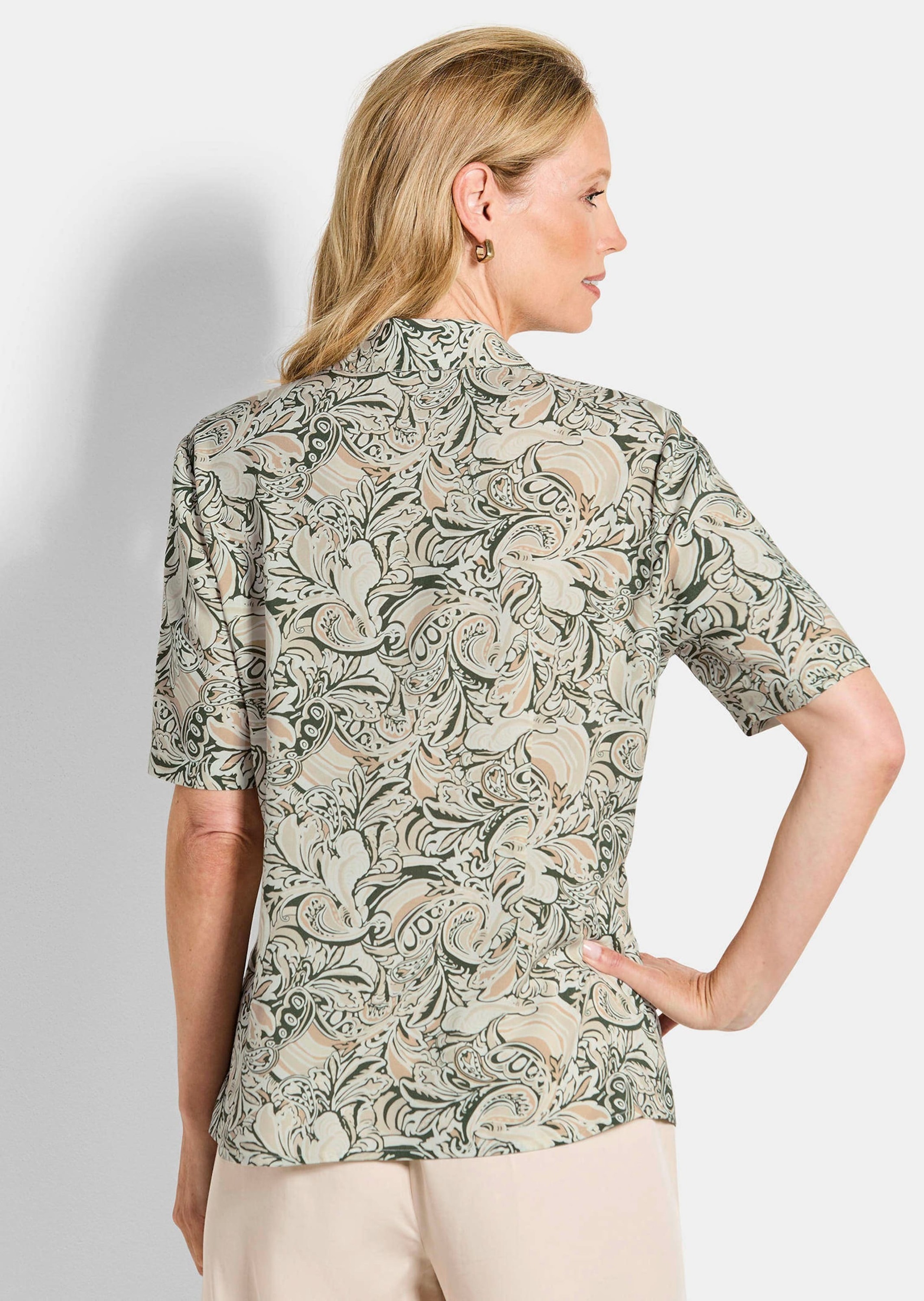 GOLDNER Kurzarmbluse »Kurzgröße Viskosebluse mit Paisley-Design« Stilisierter Paisley-Print