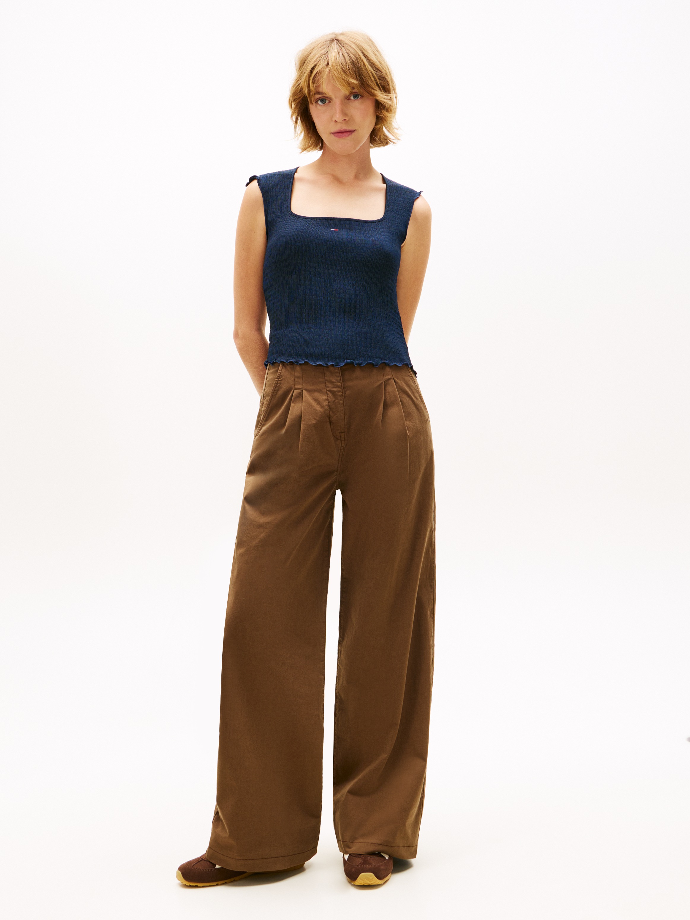 Tommy Jeans Kurzarmshirt »TJW SLIM SH SQUARE NCK SMOCK TOP« mit dem gewellten Saum