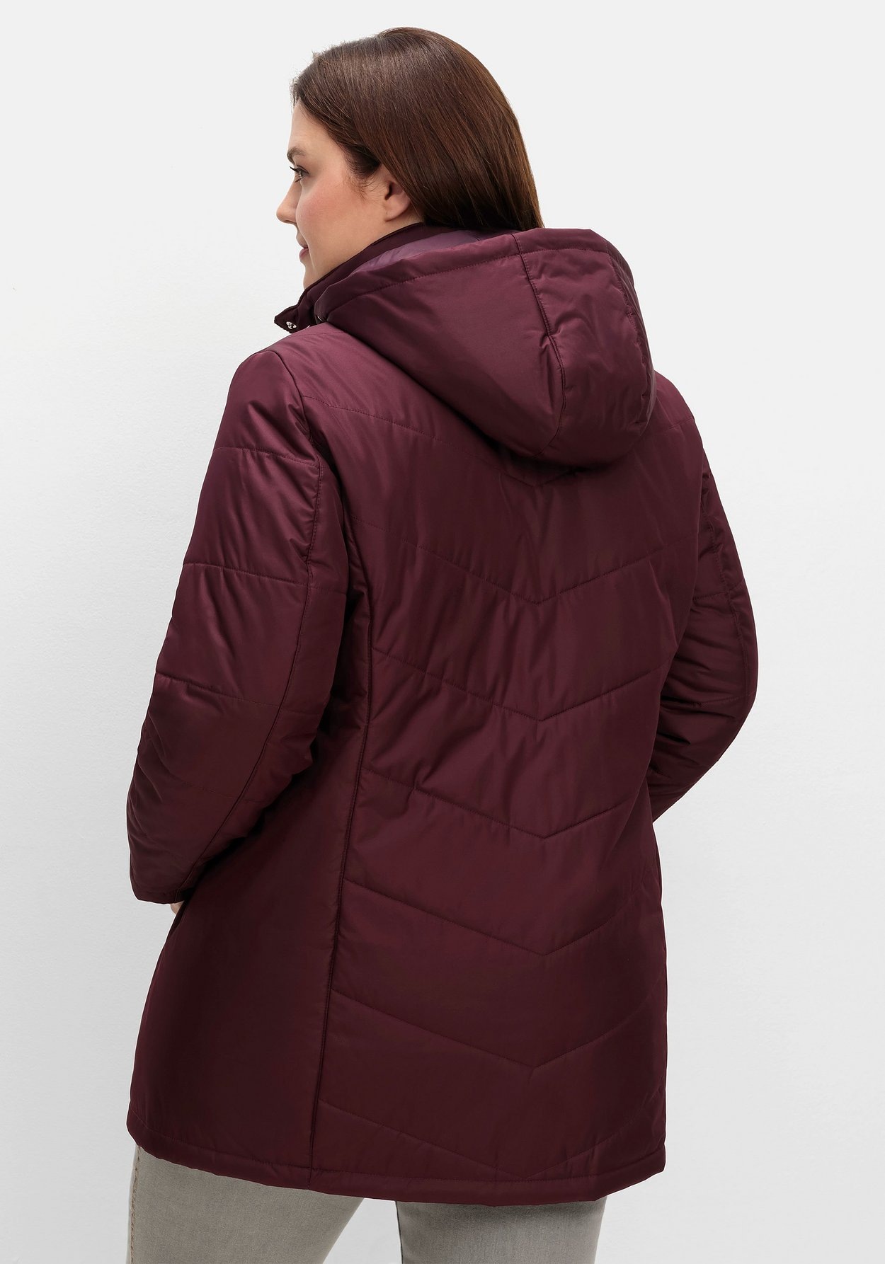 Sheego Steppjacke »Steppjacke mit abnehmbarer Kapuze und wärmender Wattierung«