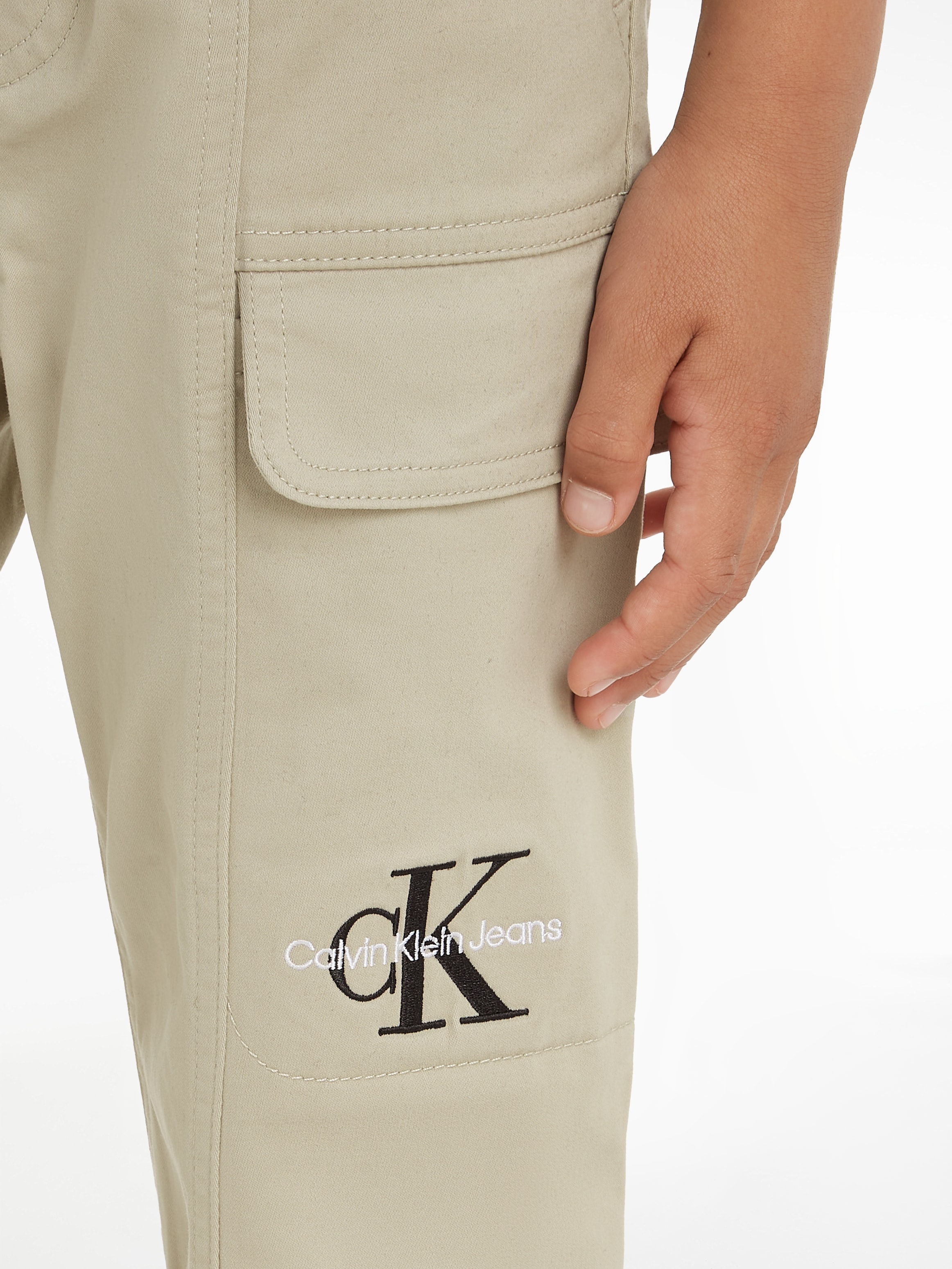 Calvin Klein Jeans Cargohose mit »SATEEN CARGO bei online PANTS«, OTTO Logoprägung