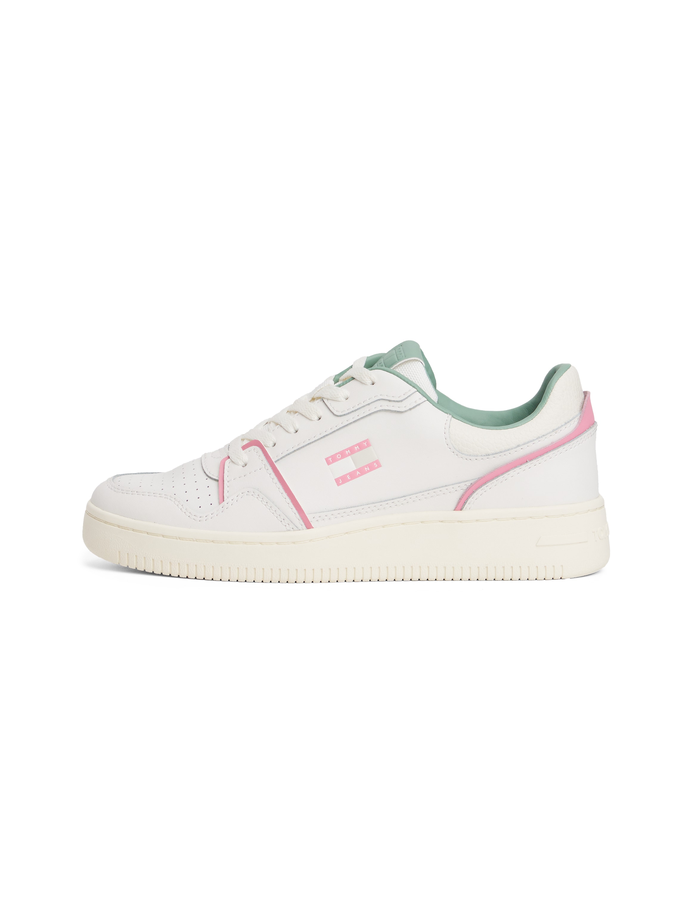 Tommy Jeans Plateausneaker »TJW RETRO BASKET SNEAKER«, Freizeitschuh, Halbschuh, Schnürschuh mit geprägter Logoflagge