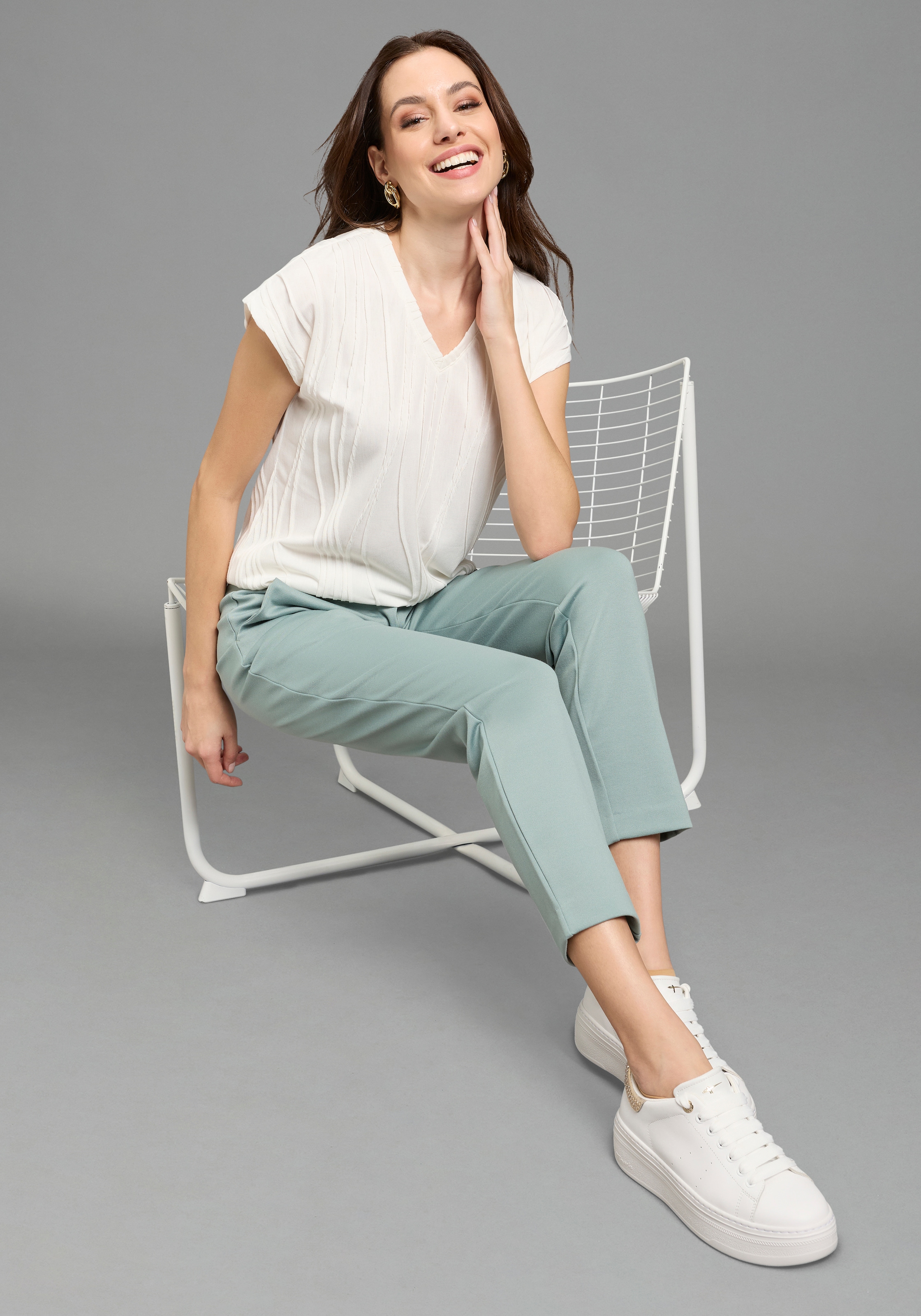 Bruno Banani V-Shirt mit V-Ausschnitt und Strukturmuster