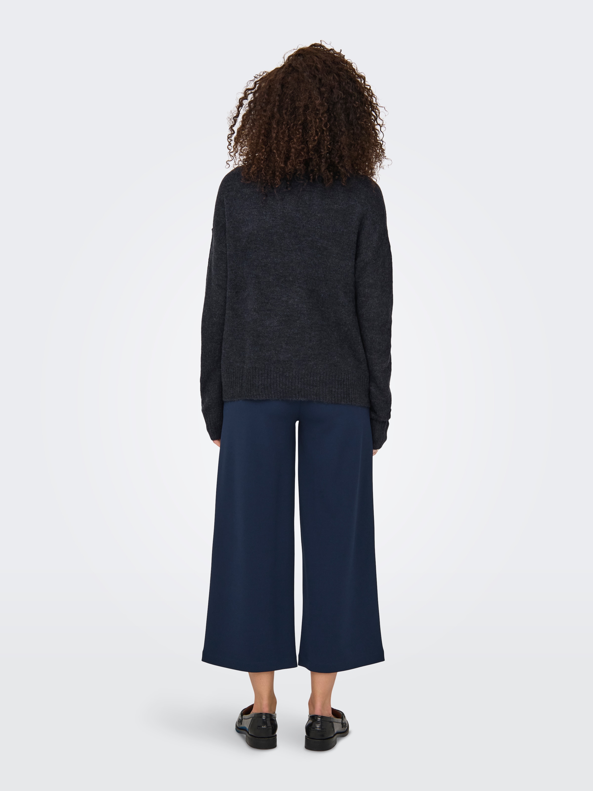 JDY V-Ausschnitt-Pullover »JDYELANORA L/S V-NECK PULLO. KNT NOOS«, mit leicht überschnittenen Schultern