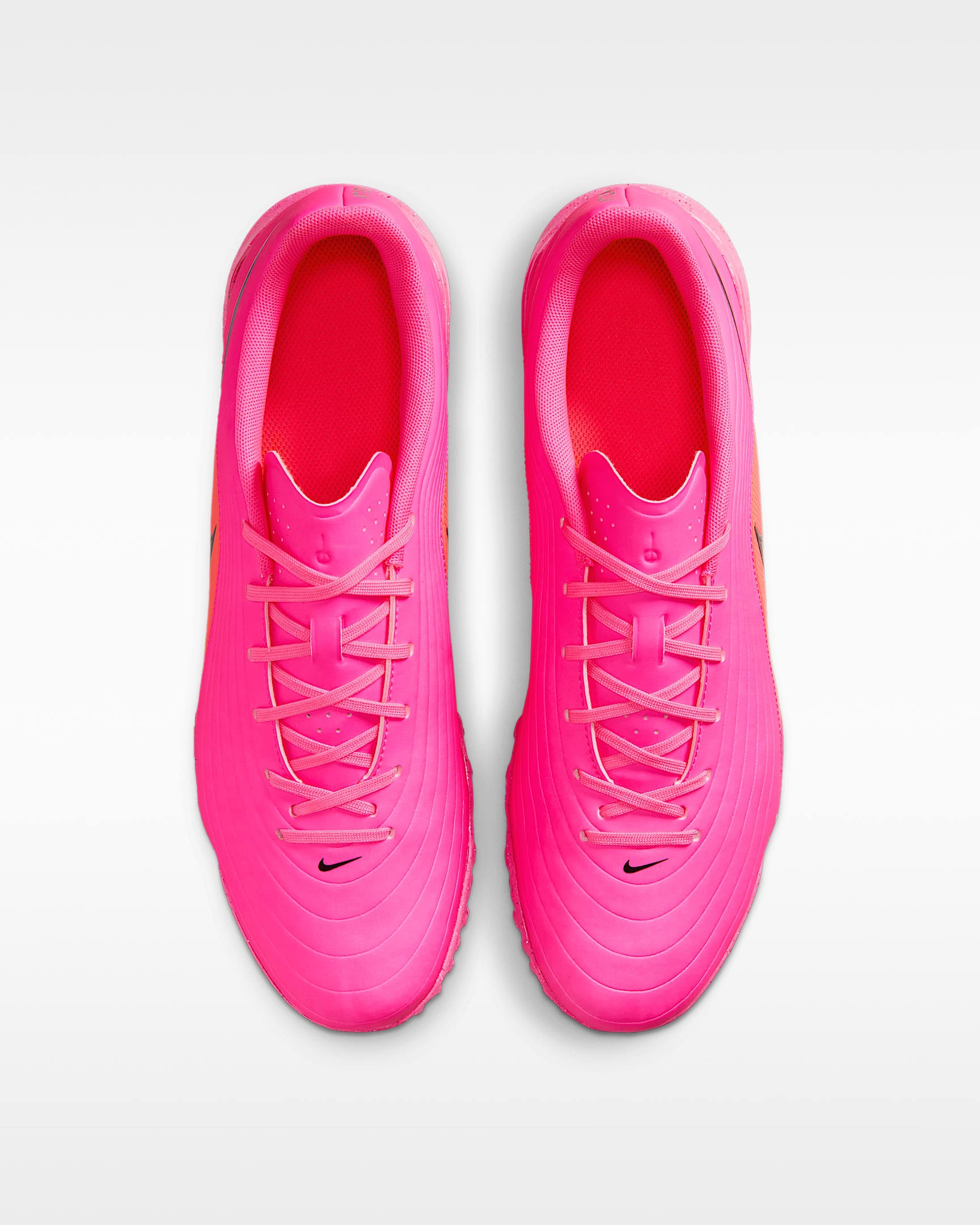 Nike Fußballschuh »TIEMPO MAESTRO CLUB TF T«  Ideal für den Einsatz auf kurzen Kunstrasenplätzen