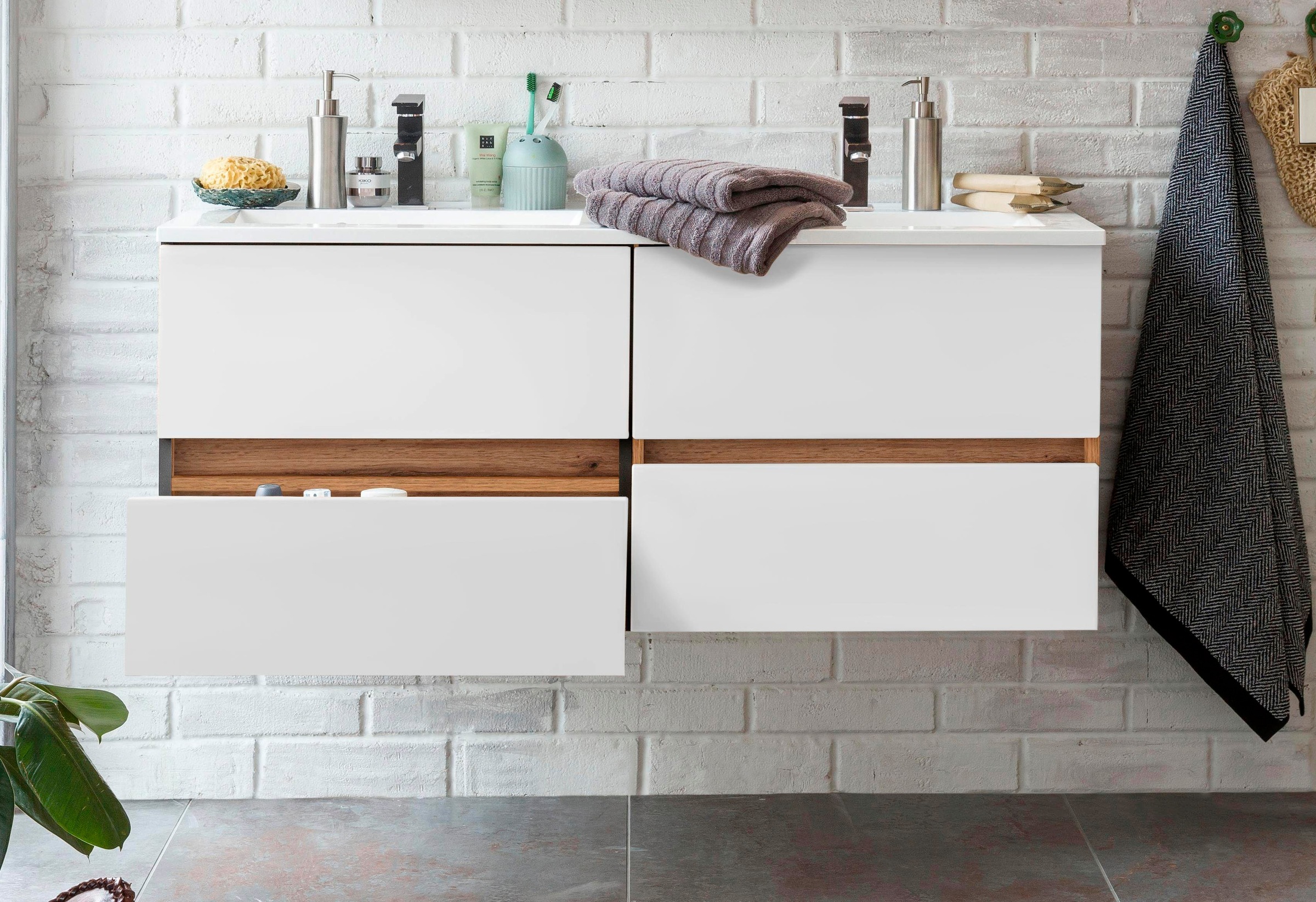 welltime Waschbeckenunterschrank »Lucca«, Badmöbel, Waschtisch inkl. Waschbecken, Breite 120 cm