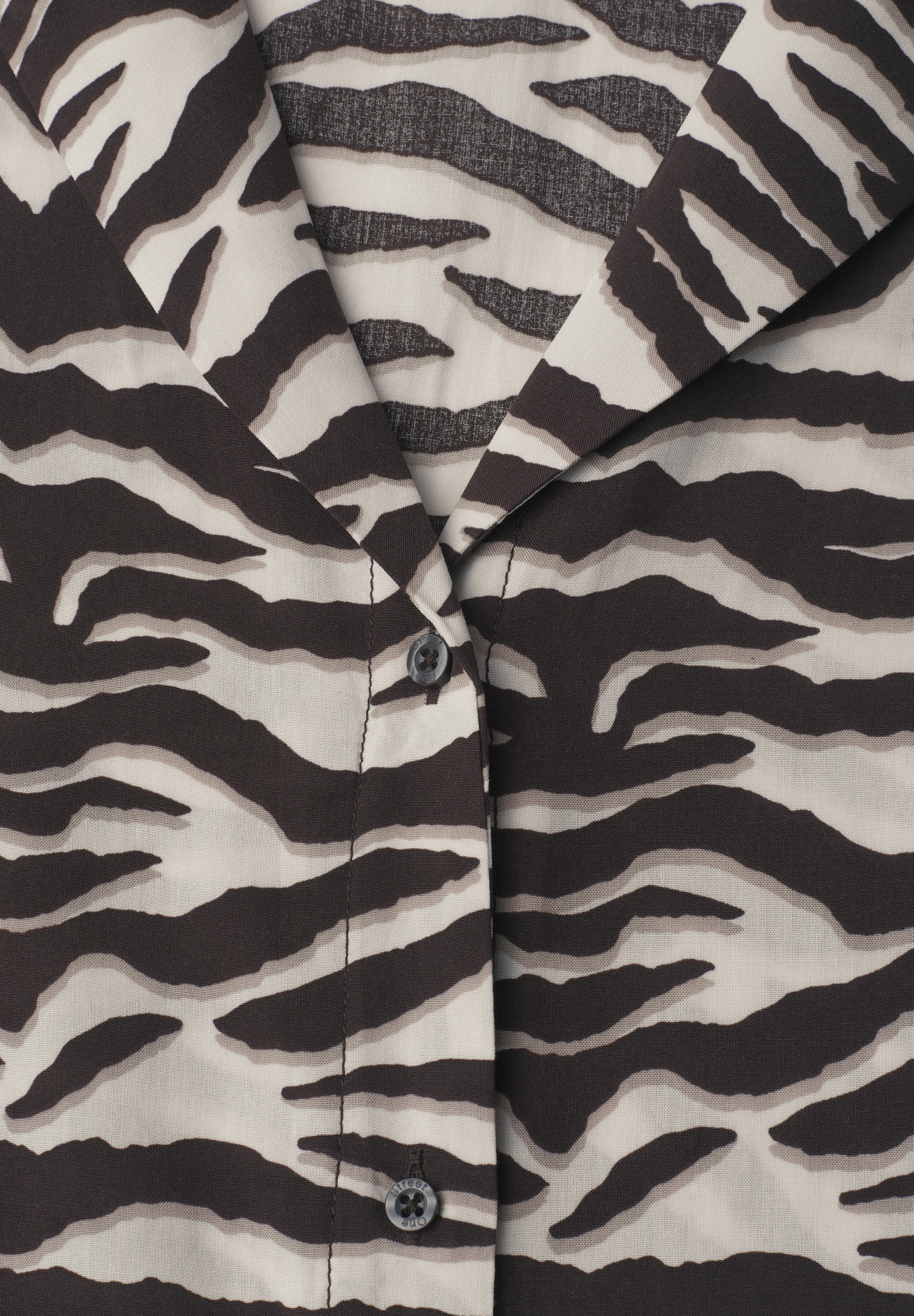 STREET ONE Druckbluse Sommershirt mit Bowling-Kragen und im Animal-Look