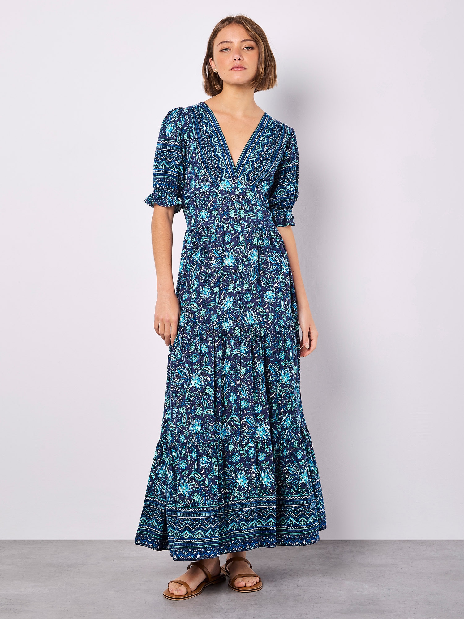 Apricot Maxikleid »Maxikleid« mit Blumenmuster