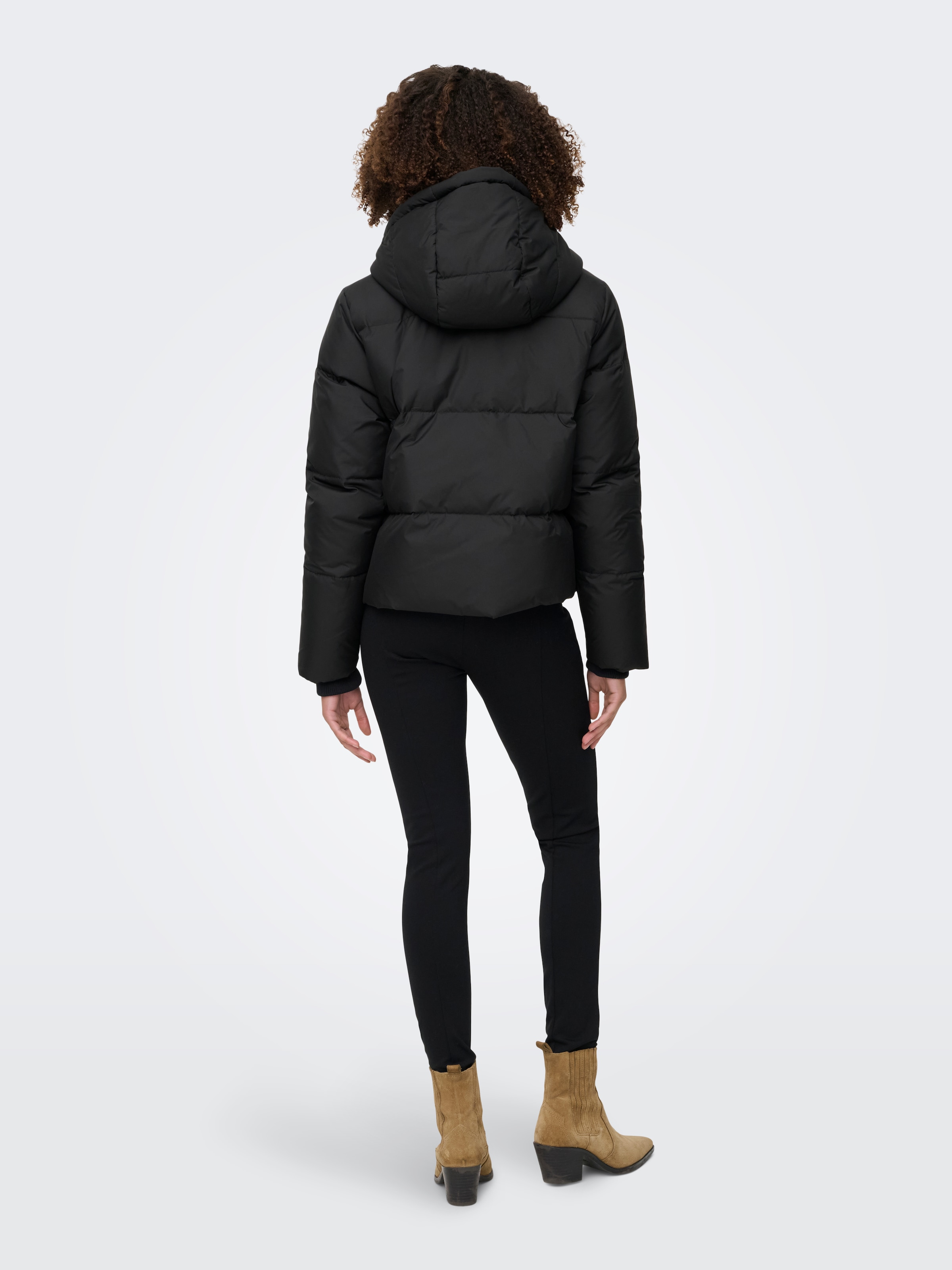 ONLY Steppjacke »ONLALICE SHORT DOWN JACKET NOOS OTW«, mit Kapuze