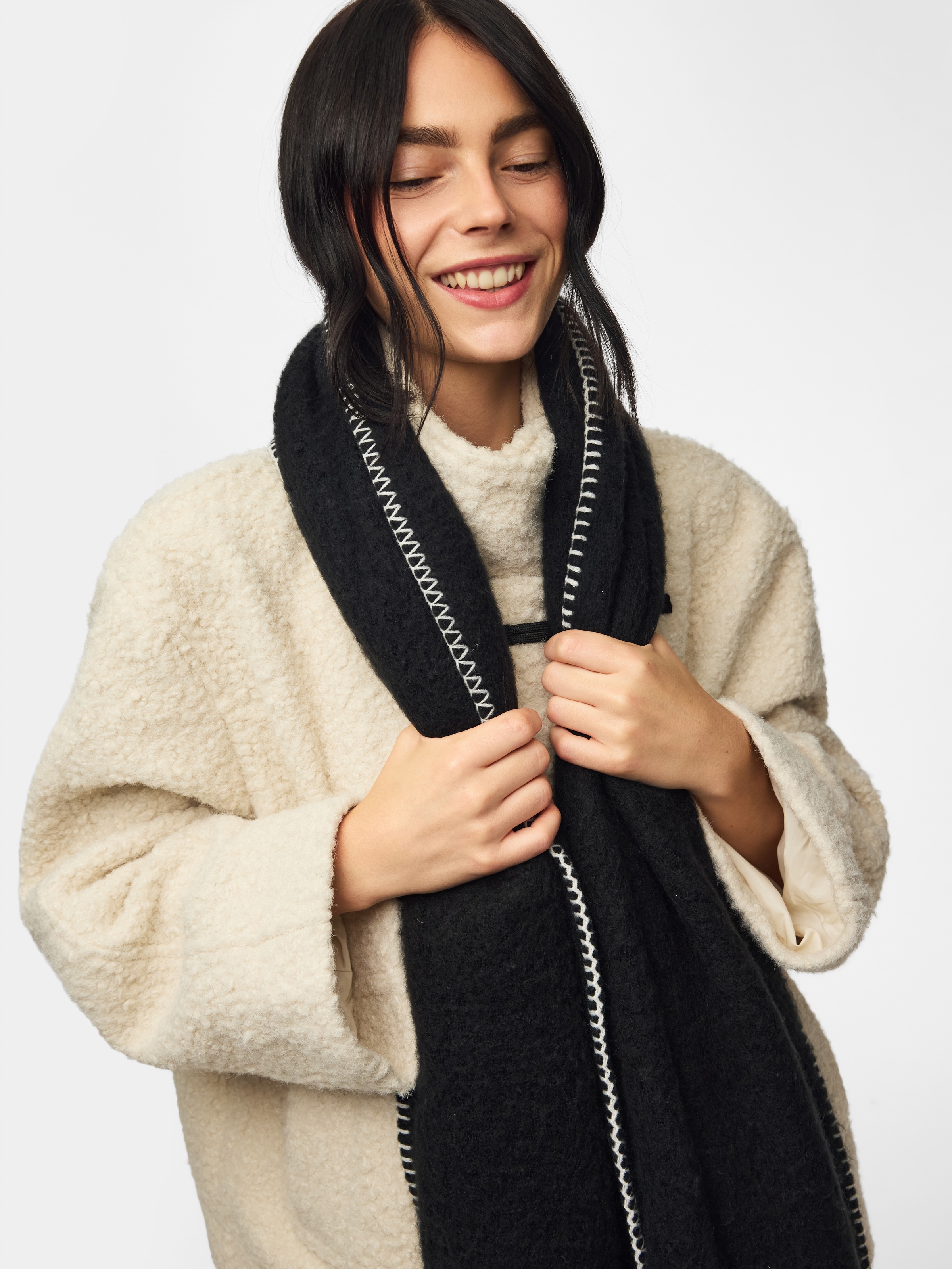 pieces Schal »PCPYRON LONG SCARF NOOS BC« Kunstfaser