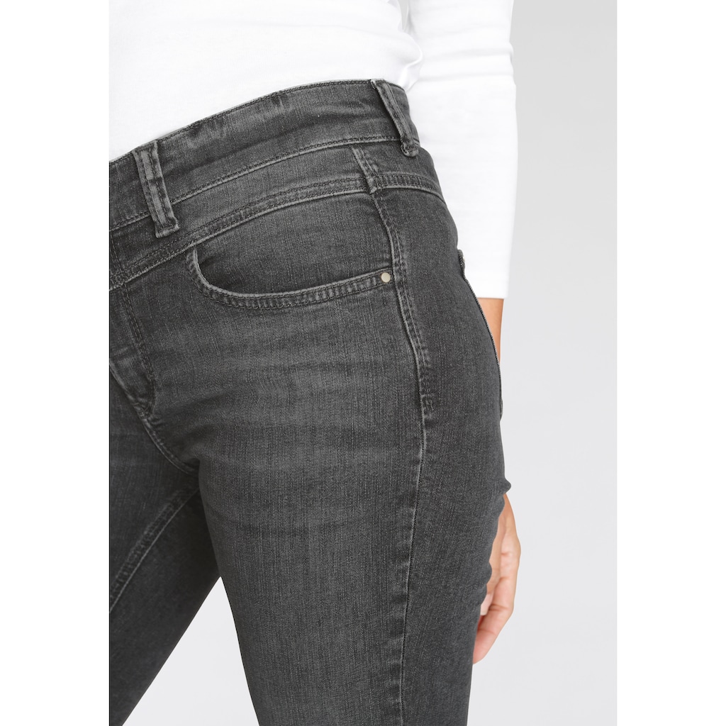 MAC Slim-fit-Jeans »Dream Authentic Slim«, Formgebende Einsätze vorne und im Rücken