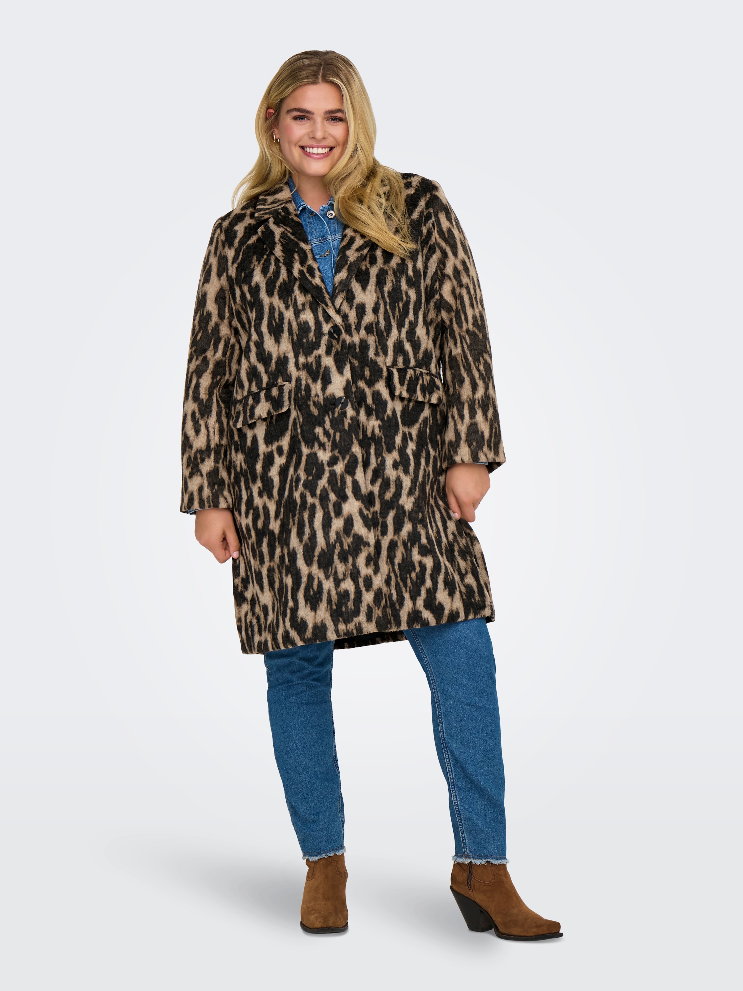 ONLY CARMAKOMA Kurzmantel »CARVALBORG ANIMAL LIFE COAT OTW«, mit Allover Animal Druck