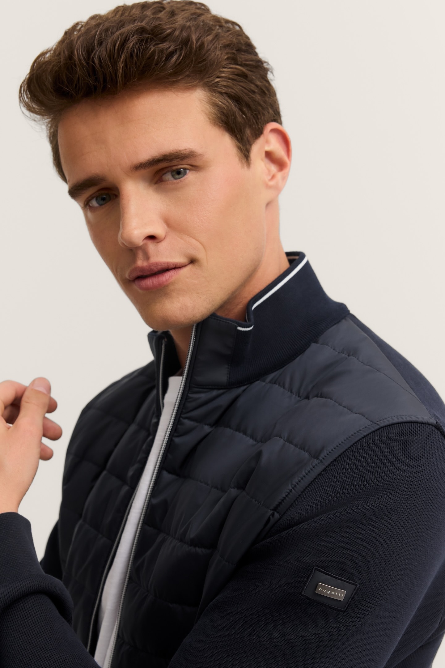 bugatti Sweatjacke, mit sportlichem Stehkragen