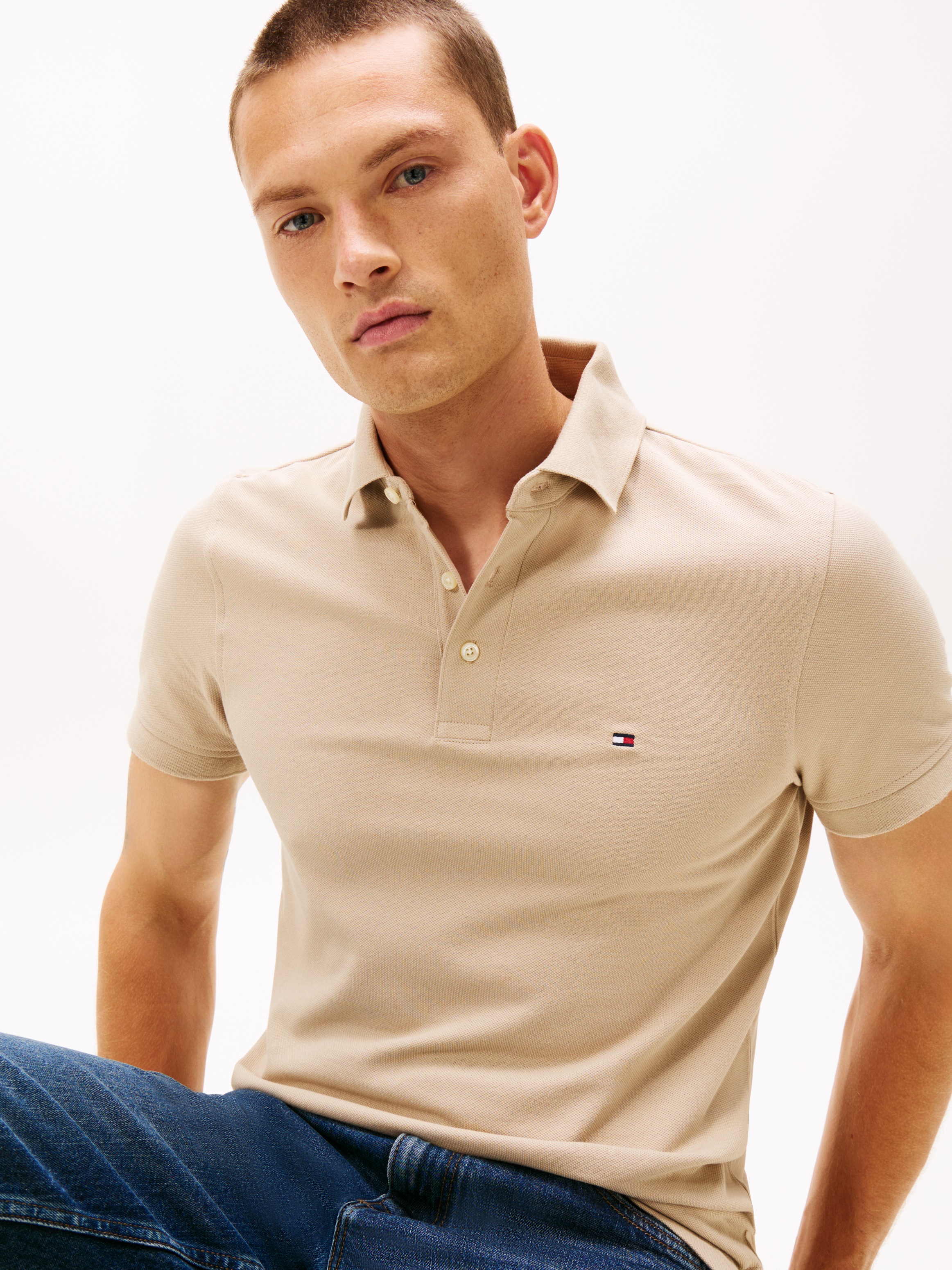 Tommy Hilfiger Poloshirt »1985 SLIM POLO mit Stickerei und Piqué-Qualität«, unifarben, casual, slim fit, Baumwollmix, Polokragen
