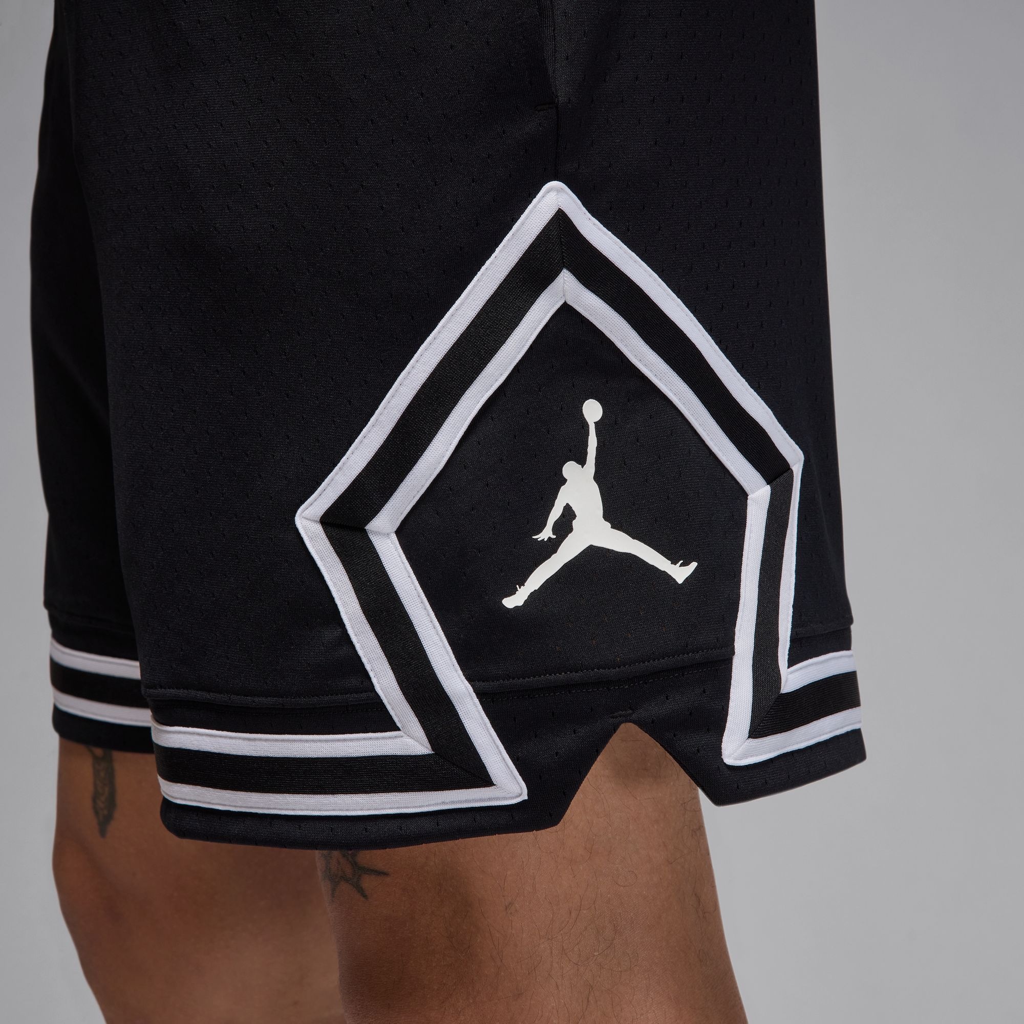 Jordan Trainingsshorts »Jordan Sport Men's Dri-FIT Mesh Diamond Shorts«  mit Kordelzug im Bund, aus Polyester