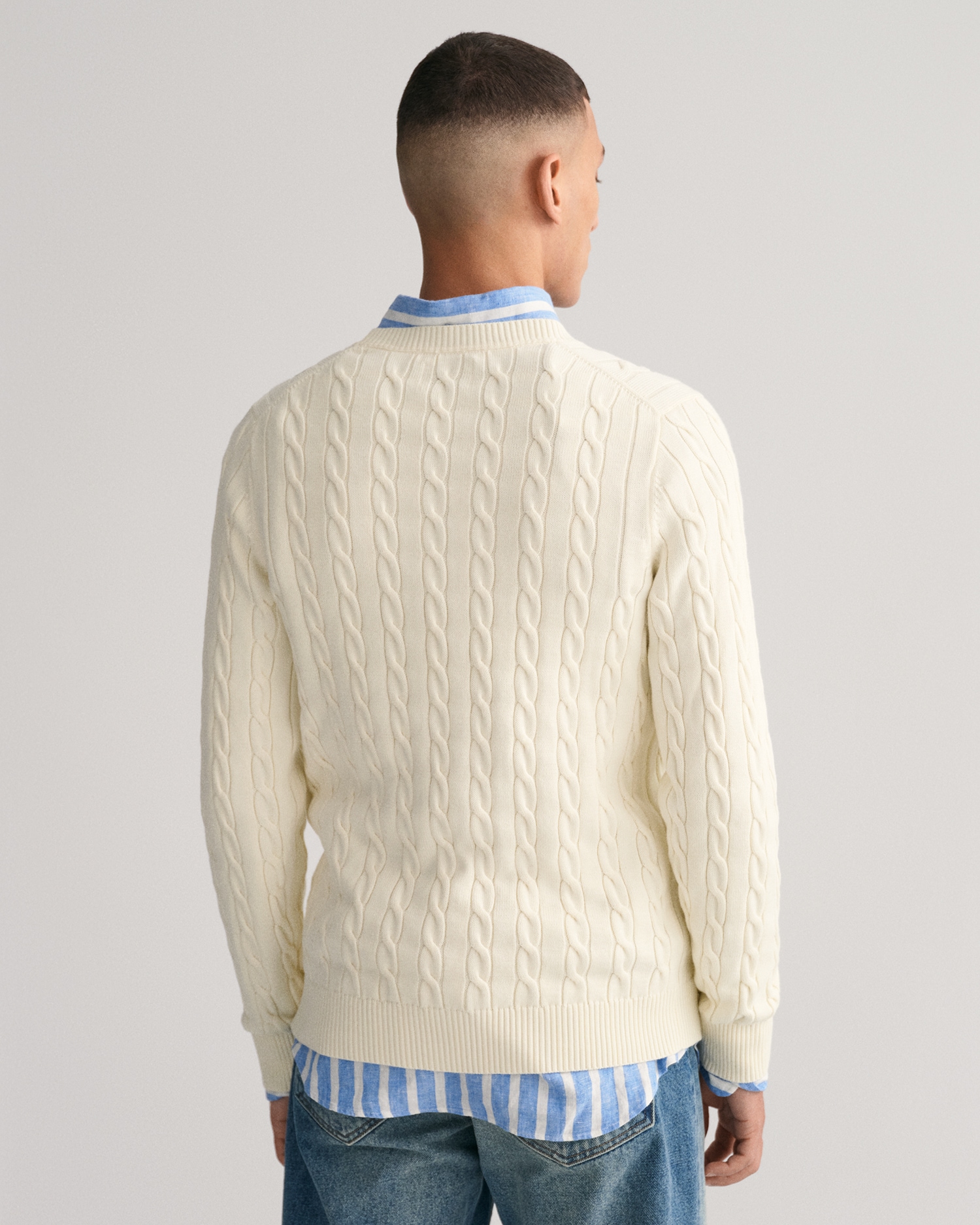 Gant Strickpullover »COTTON CABLE C-NECK«, mit Wappen-Logostickerei auf der Brust