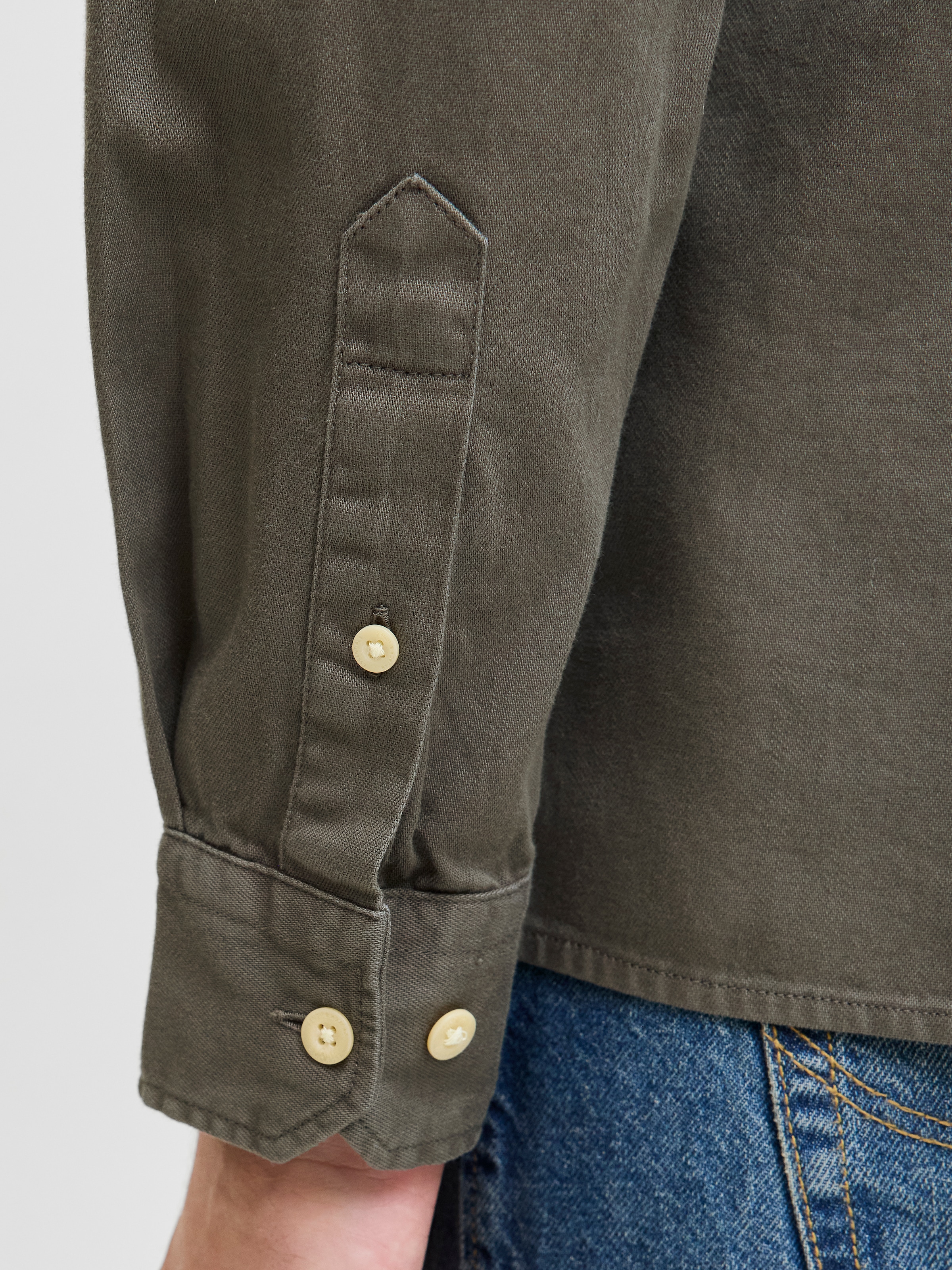 Jack & Jones Langarmhemd »JJETRAVIS SHIRT LS NOOS«, mit Brusttaschen