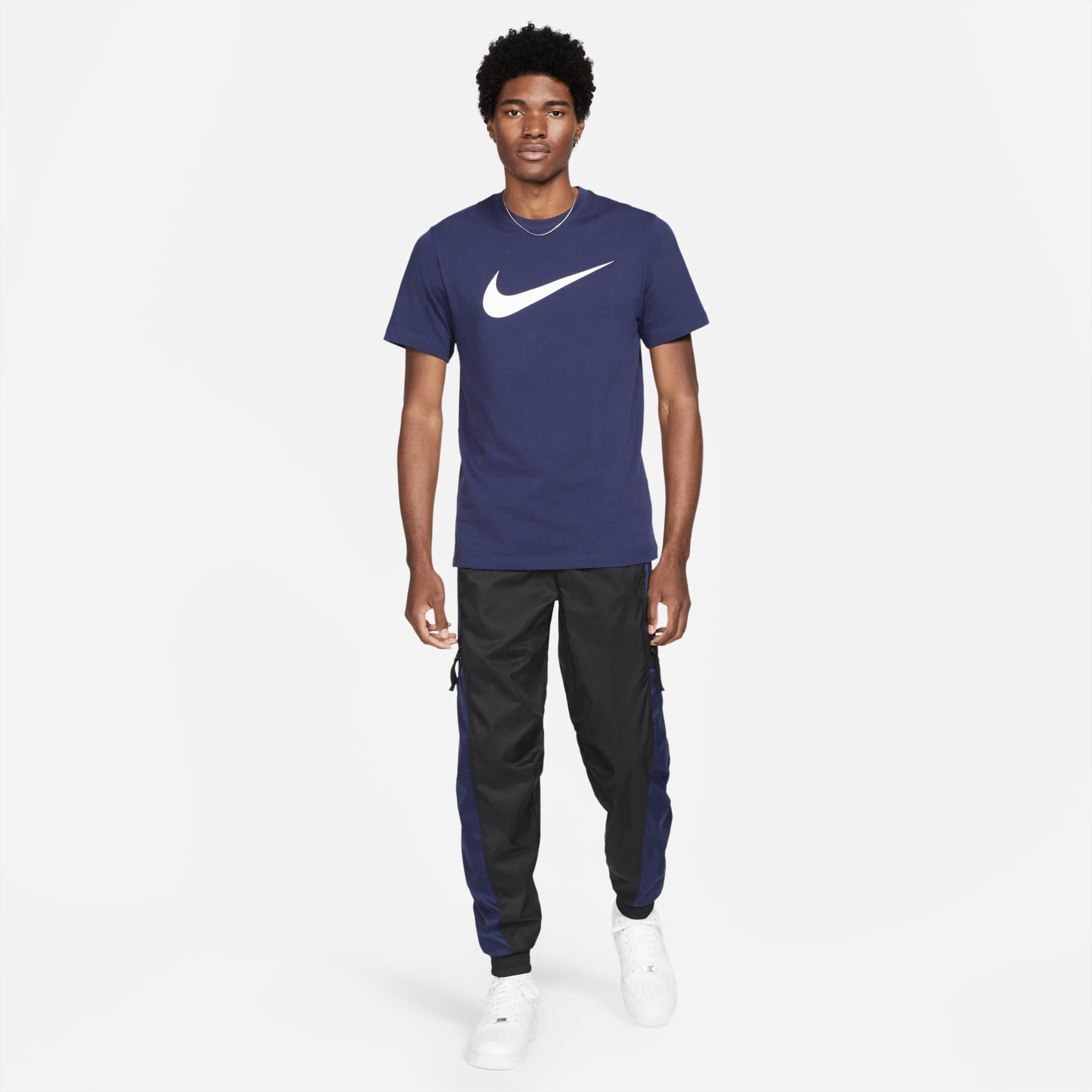 Nike Sportswear T-Shirt »M NSW TEE ICON SWOOSH« Kurzarm, Rundhalsausschnitt, aus Baumwolle