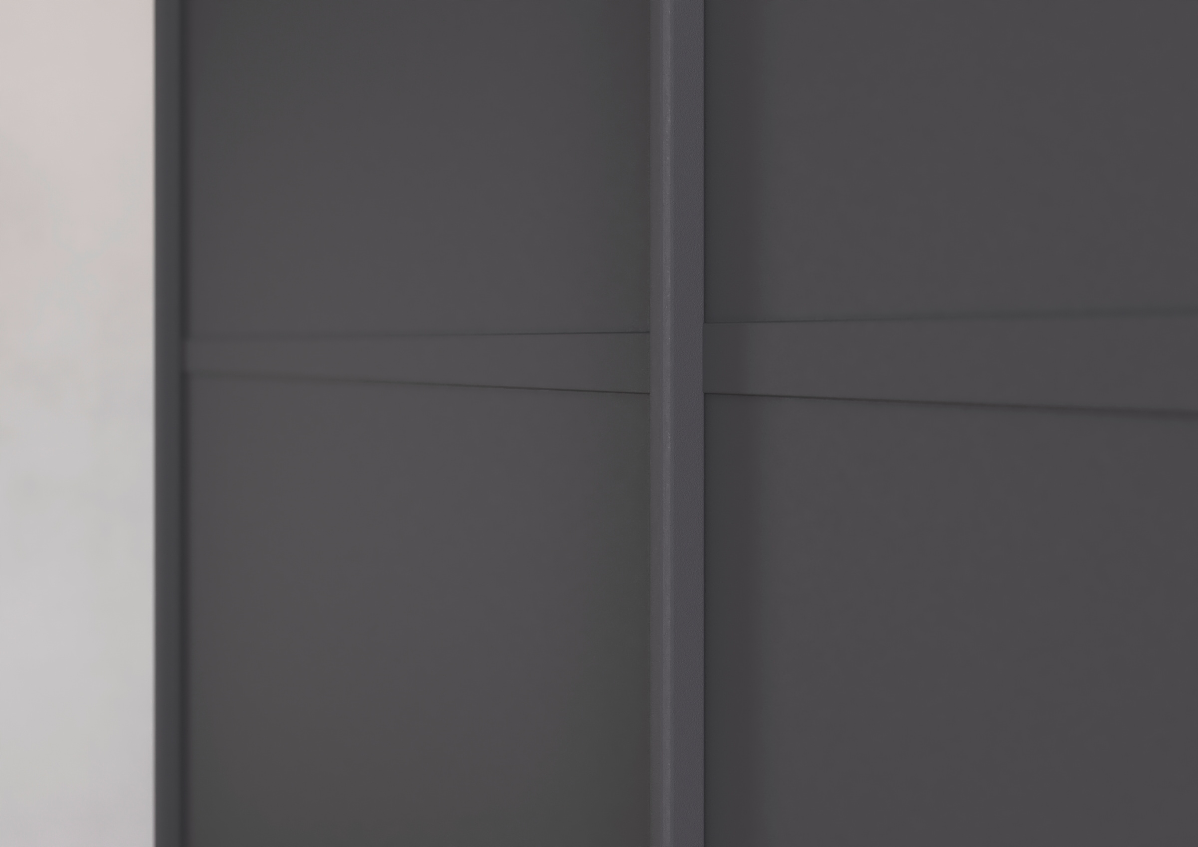 rauch Kleiderschrank »Schwebetürenschrank OTTO´s Choice Garderobe Schrank TOP ANGEBOT Avola«, (in 3 verschiedenen Ausstattungen BASIC/CLASSIC/PREMIUM inkl. Spiegel), mit eleganten Zierleisten in Chrom, Schwarz oder Weiß MADE IN GERMANY