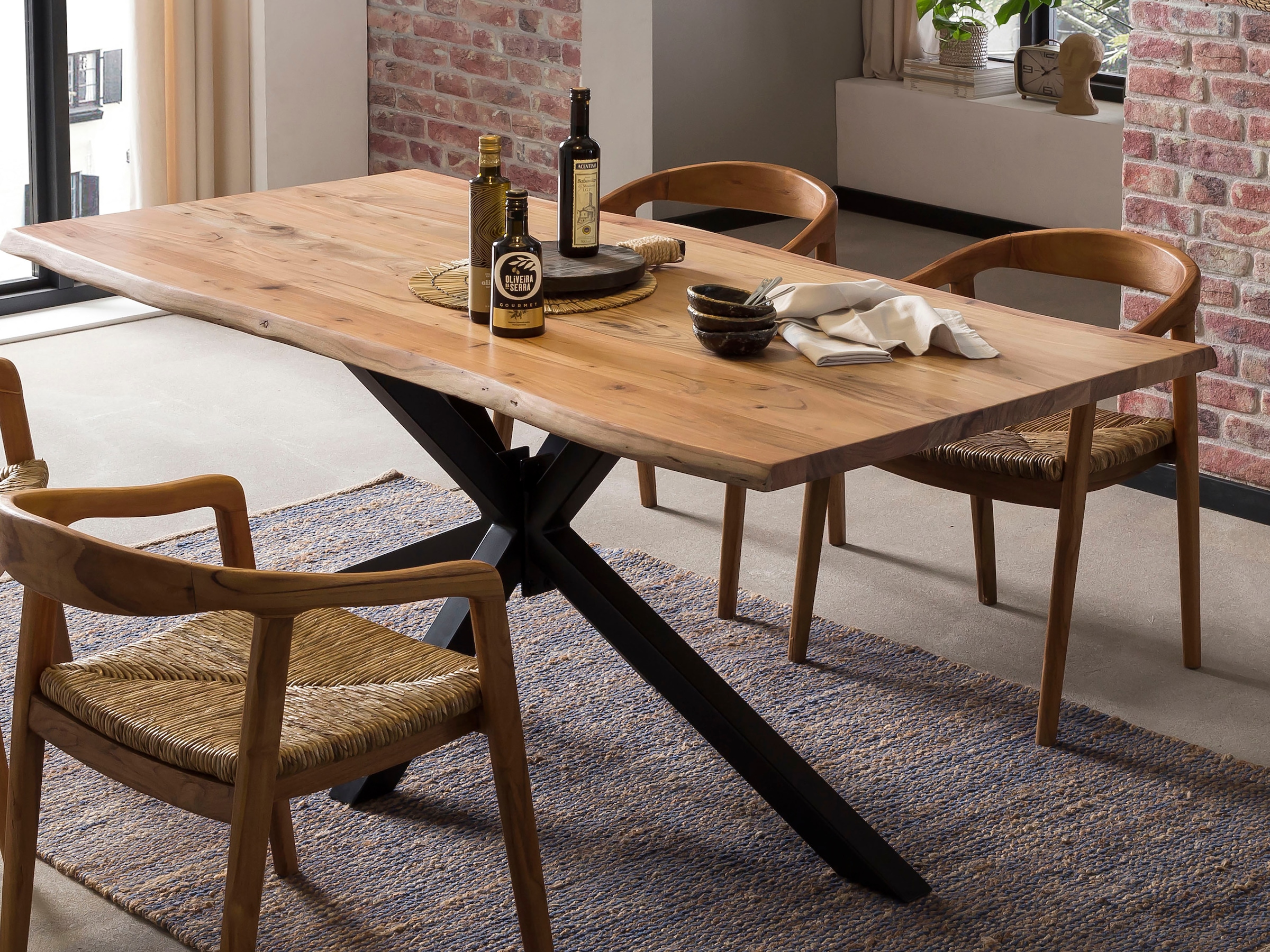 SIT Baumkantentisch mit Baumkante wie gewachsen