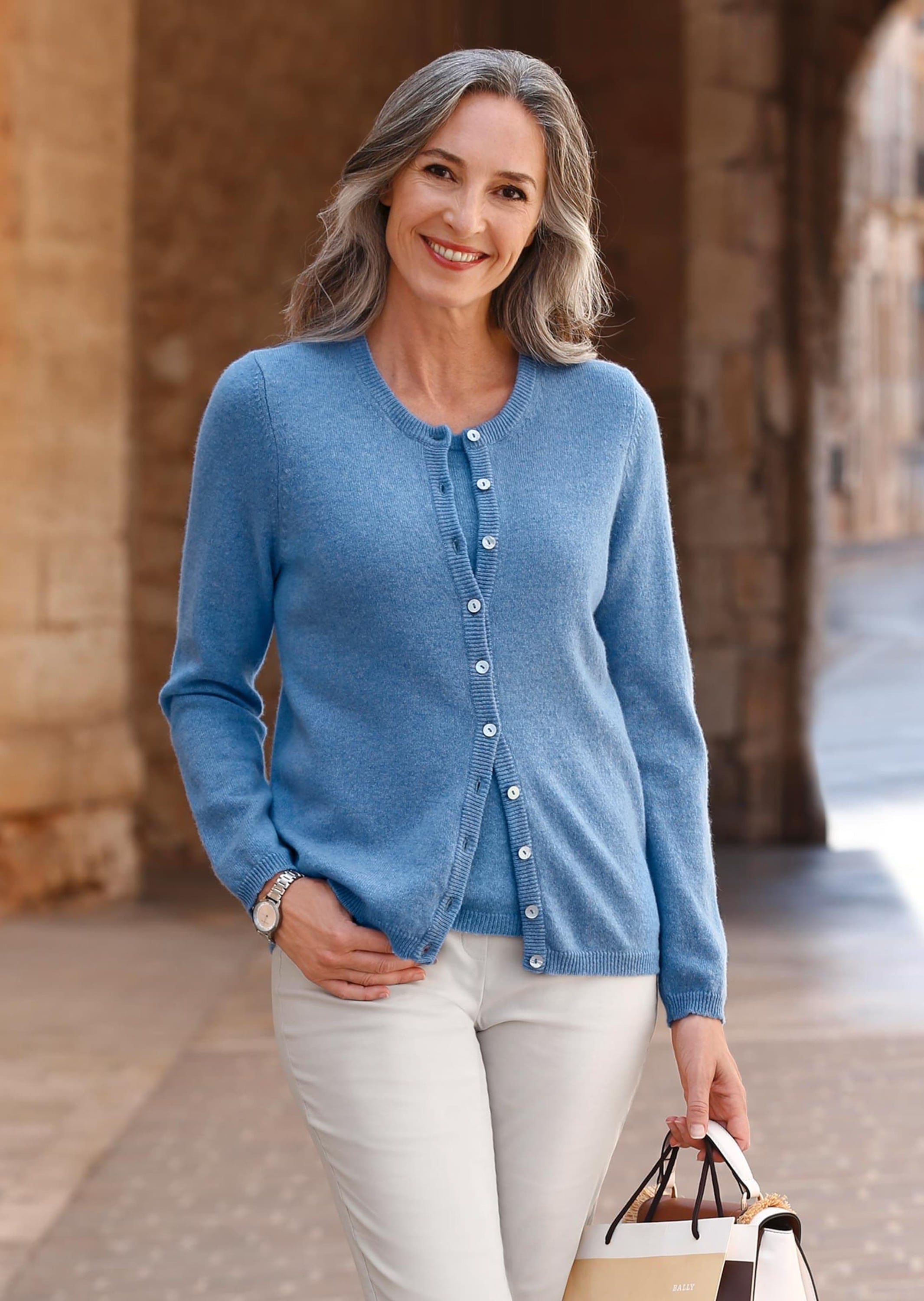 GOLDNER Strickjacke »Kaschmirstrickjacke mit Rundhalsausschnitt«