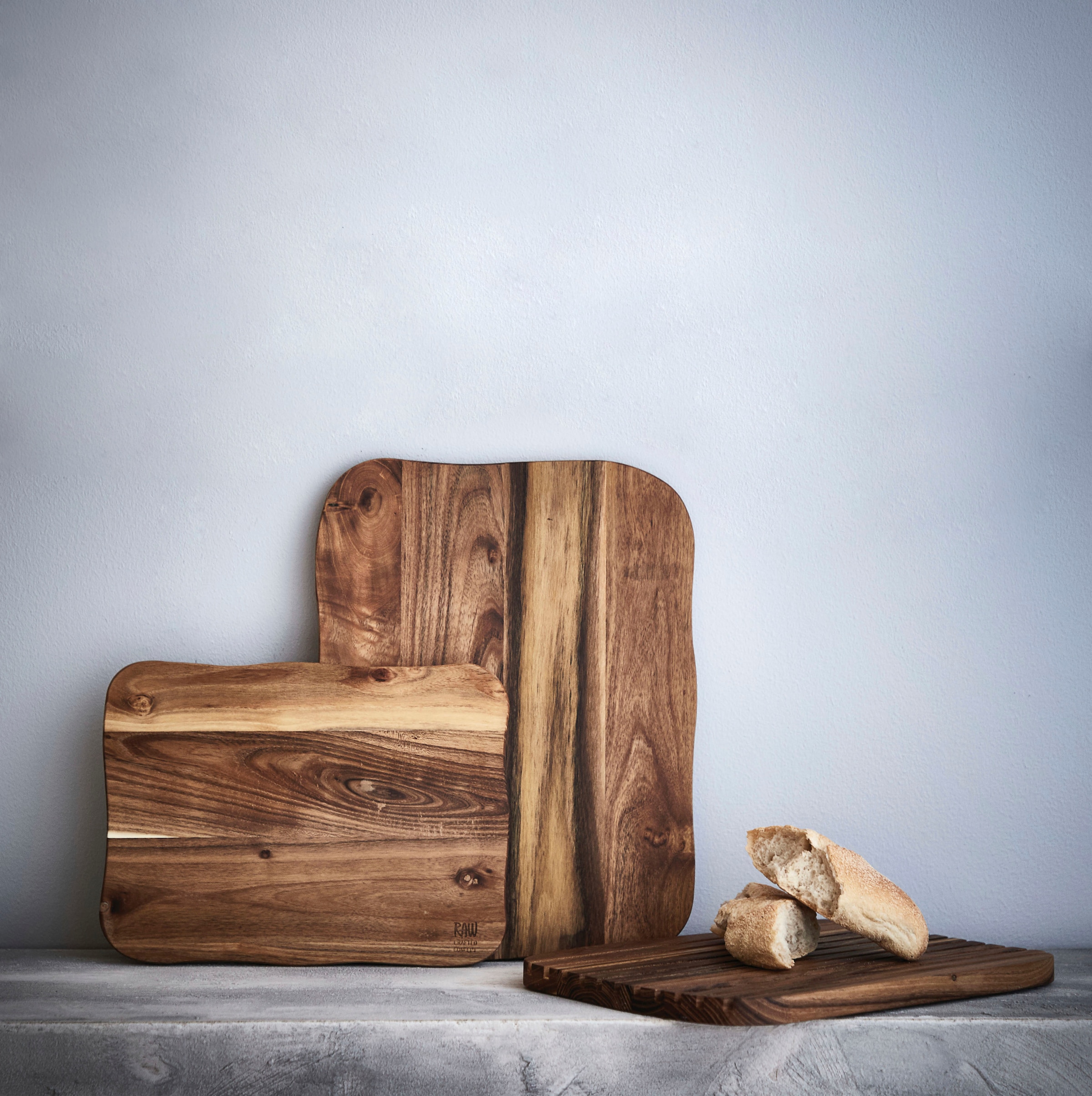 aida RAW Schneidebrett »RAW Teak«, organische Form, jedes Stückein Unikat