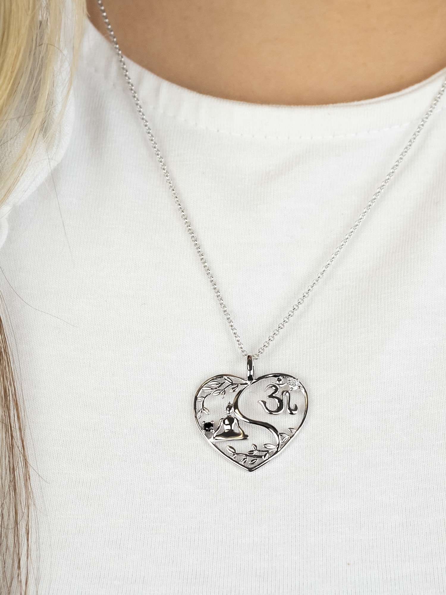 Engelsrufer Kette mit Anhänger »Yin Yang Herz Balance Buddha und Om, ERN-YIYAHEARTLEAF-ZI« Made in Germany - mit Zirkonia (synth.)