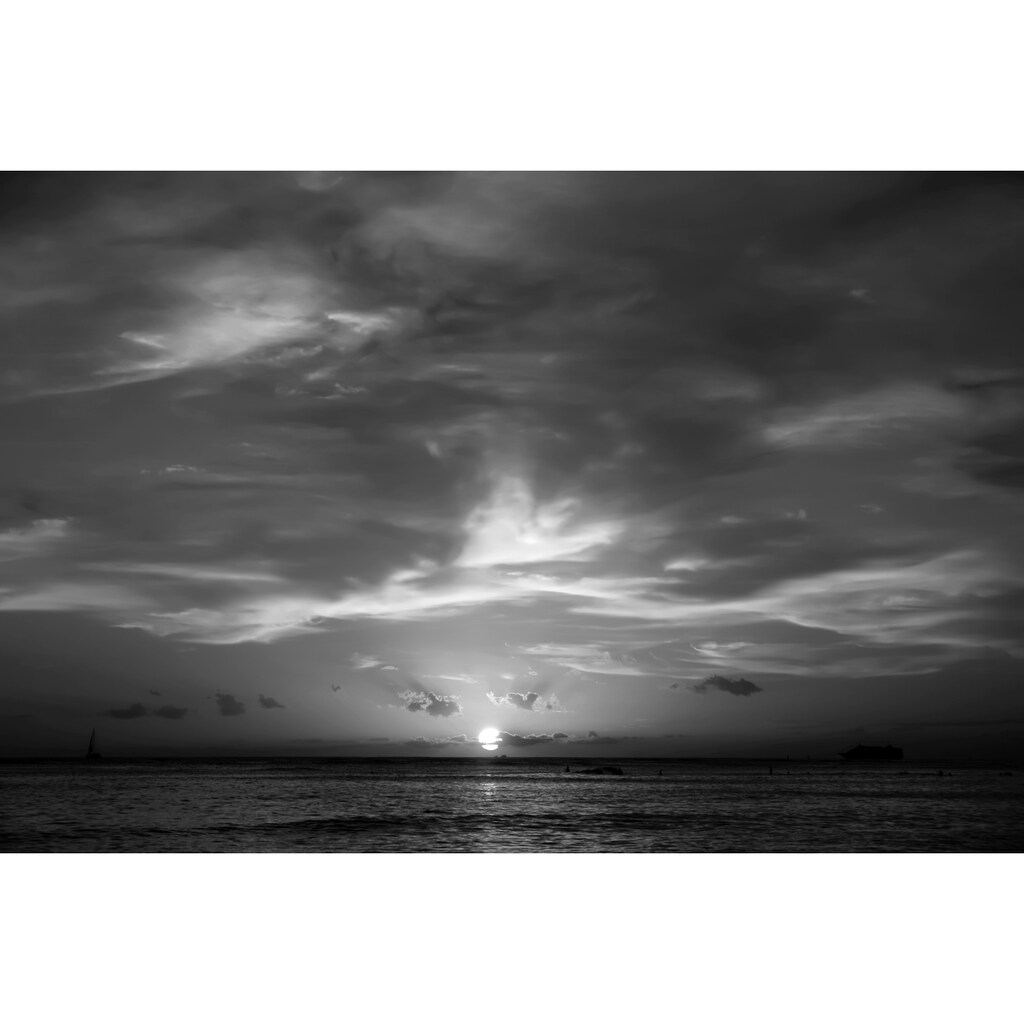 Papermoon Fototapete »Sonnenuntergang Schwarz & Weiß«