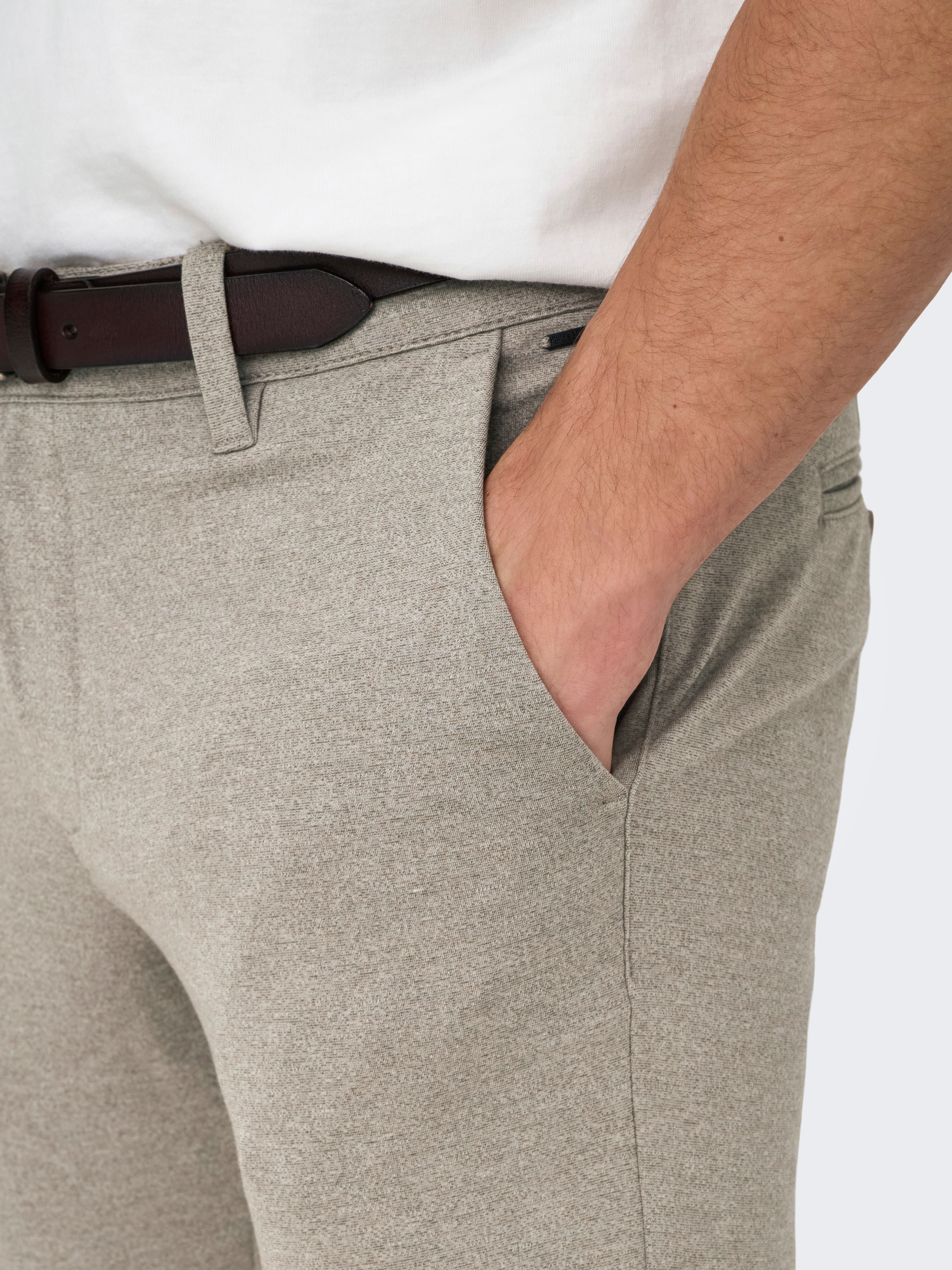 ONLY & SONS Chinohose, mit geschlossenen Gesäßtaschen