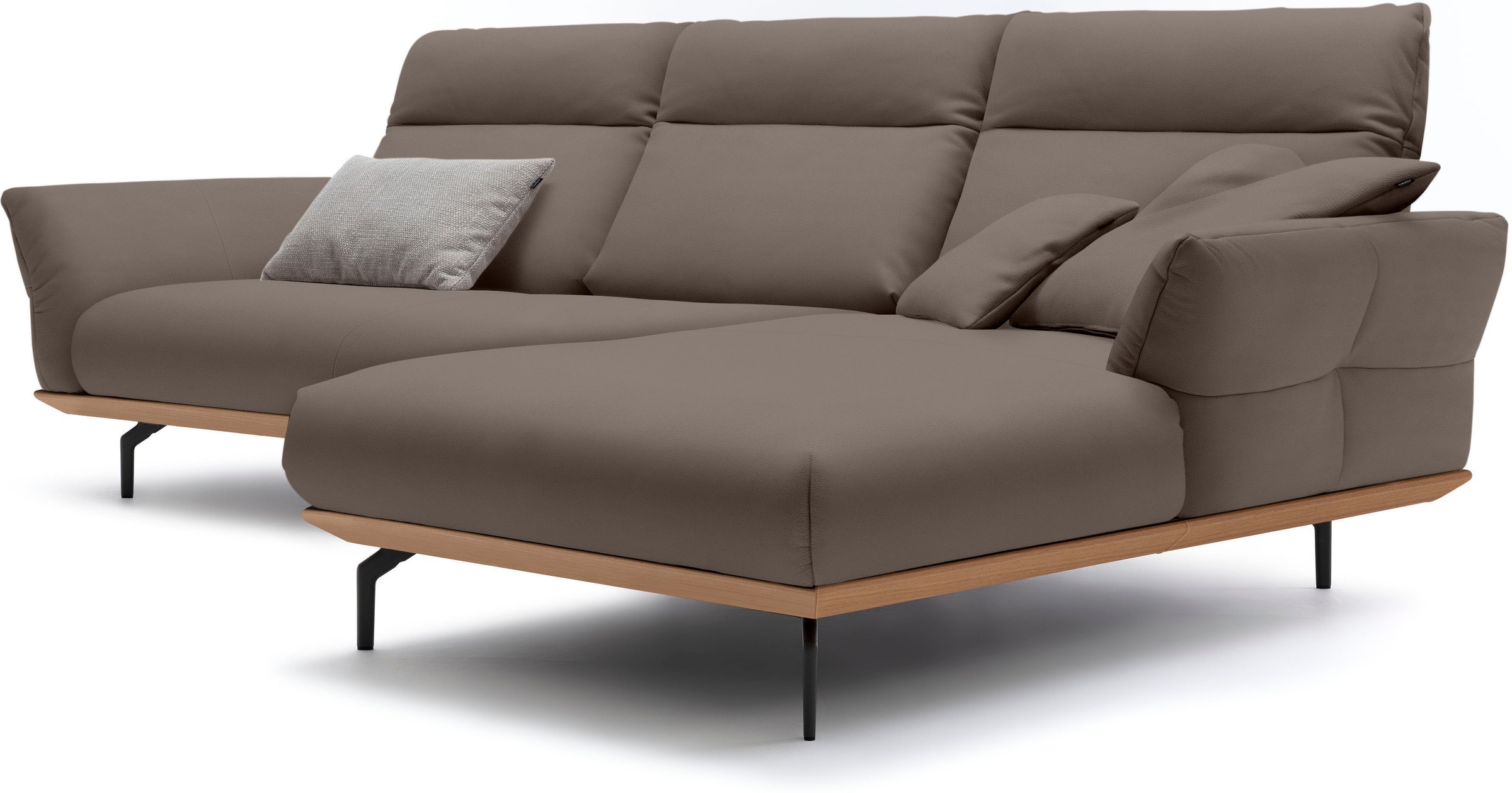 Creation BY ROLF BENZ Ecksofa »CR.460«, Sockel in Eiche, Winkelfüße in Umbragrau, Breite 318 cm