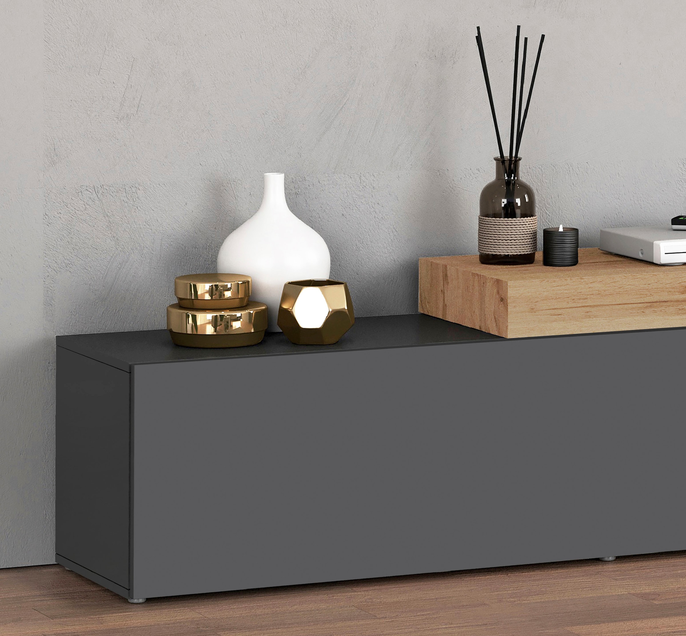 INOSIGN Lowboard »Chronos TV-Board, TV-Schrank« Breite verstellbar von 180 bis 260 cm, 1 Stk. tlg. Breite 220 cm TV-Board,Lowboard,1 Klappe und ein L-Förmiger Aufsatz