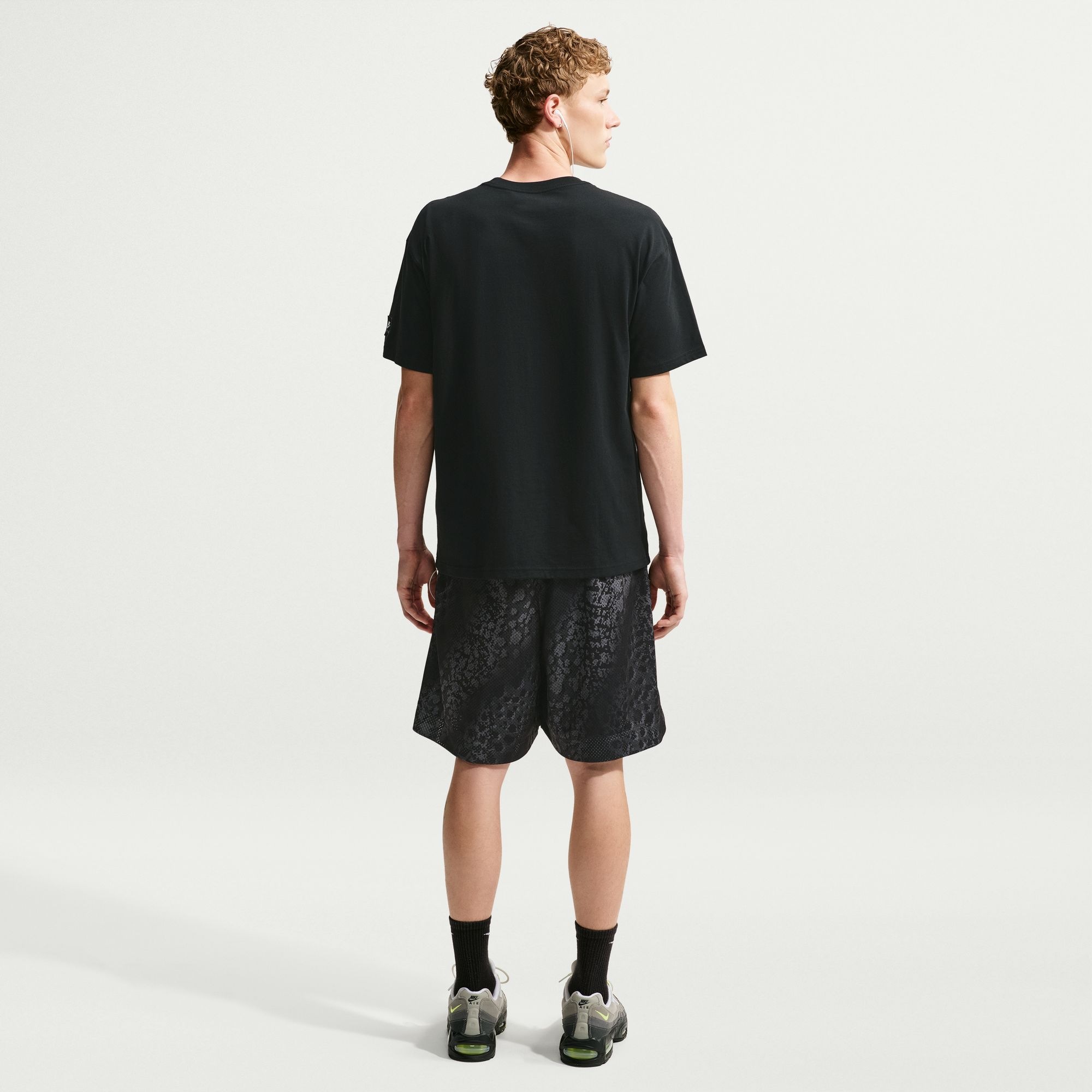 Nike Sportswear T-Shirt »Nike Sportswear Men's T-Shirt« für Sportmode und Streetwear, T-Shirt-Schnitt, aus Baumwolle