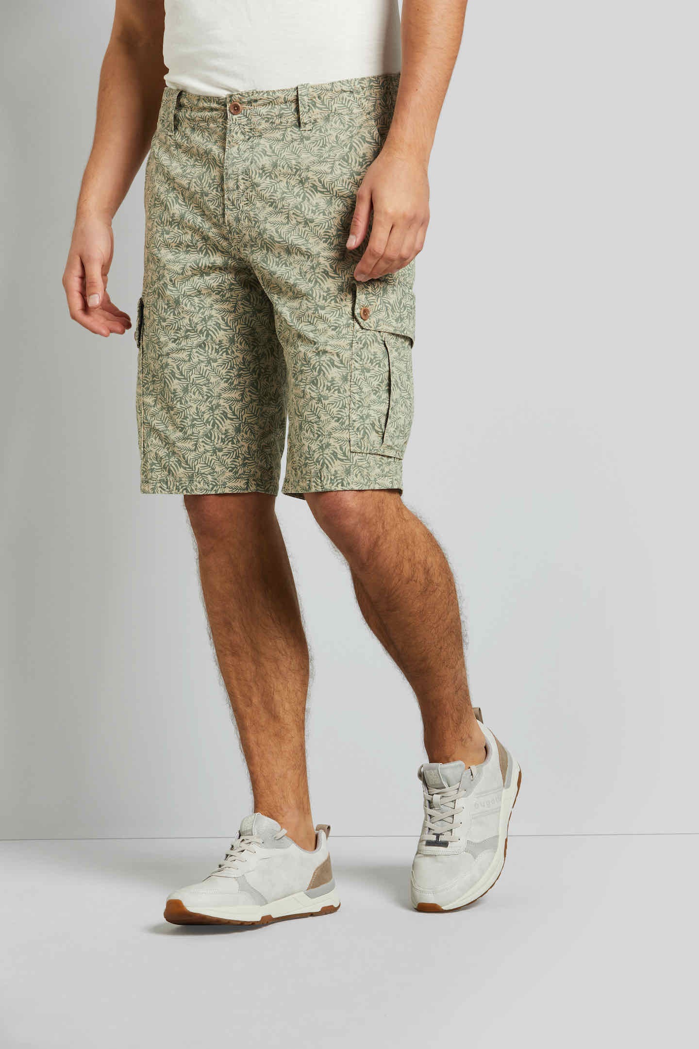 bugatti Bermudas, mit verschiedenen Taschenlösungen