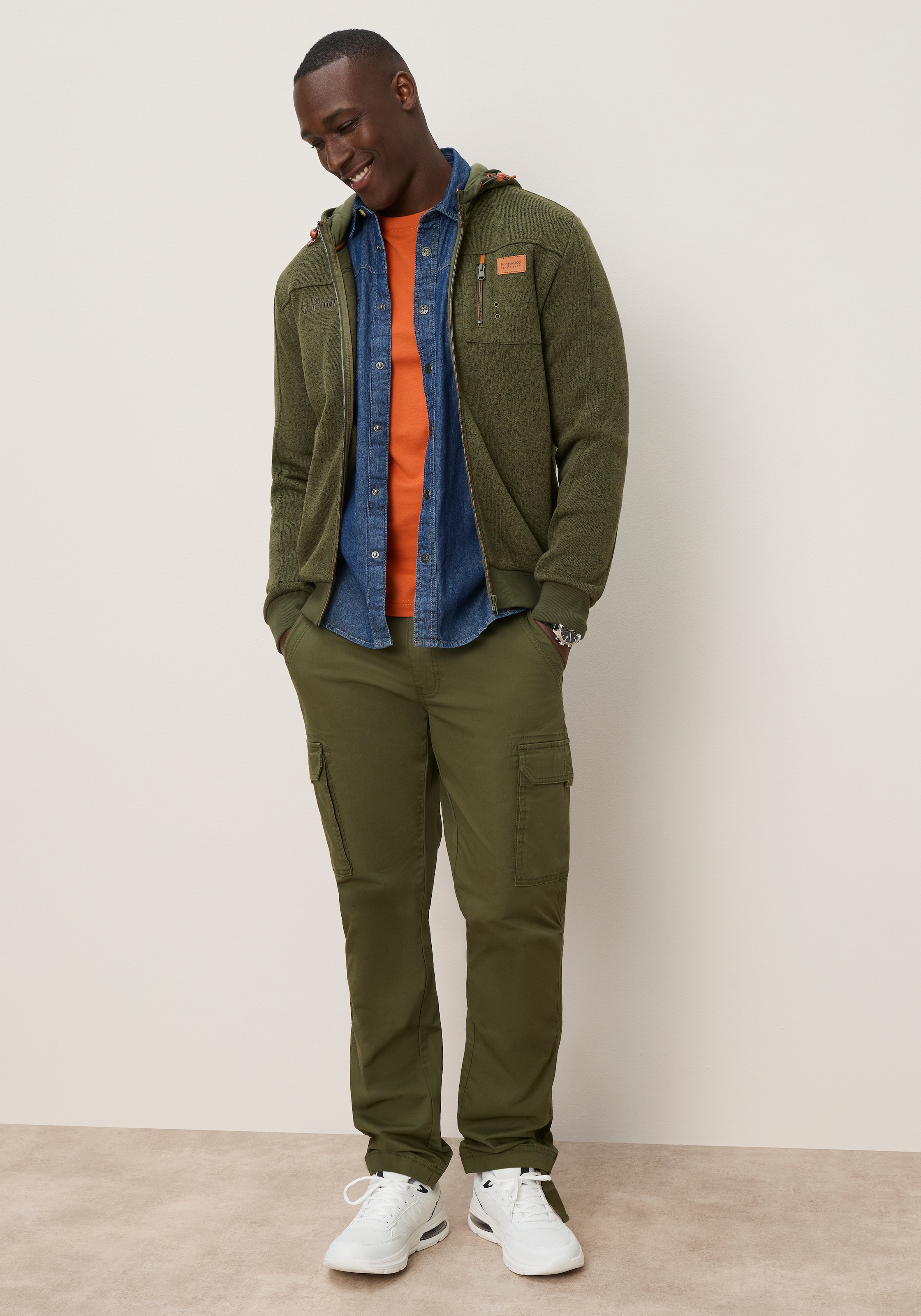 KangaROOS Strickfleecejacke mit Kapuze mit Kapuze, mit Brusttasche, Atmungsaktiv