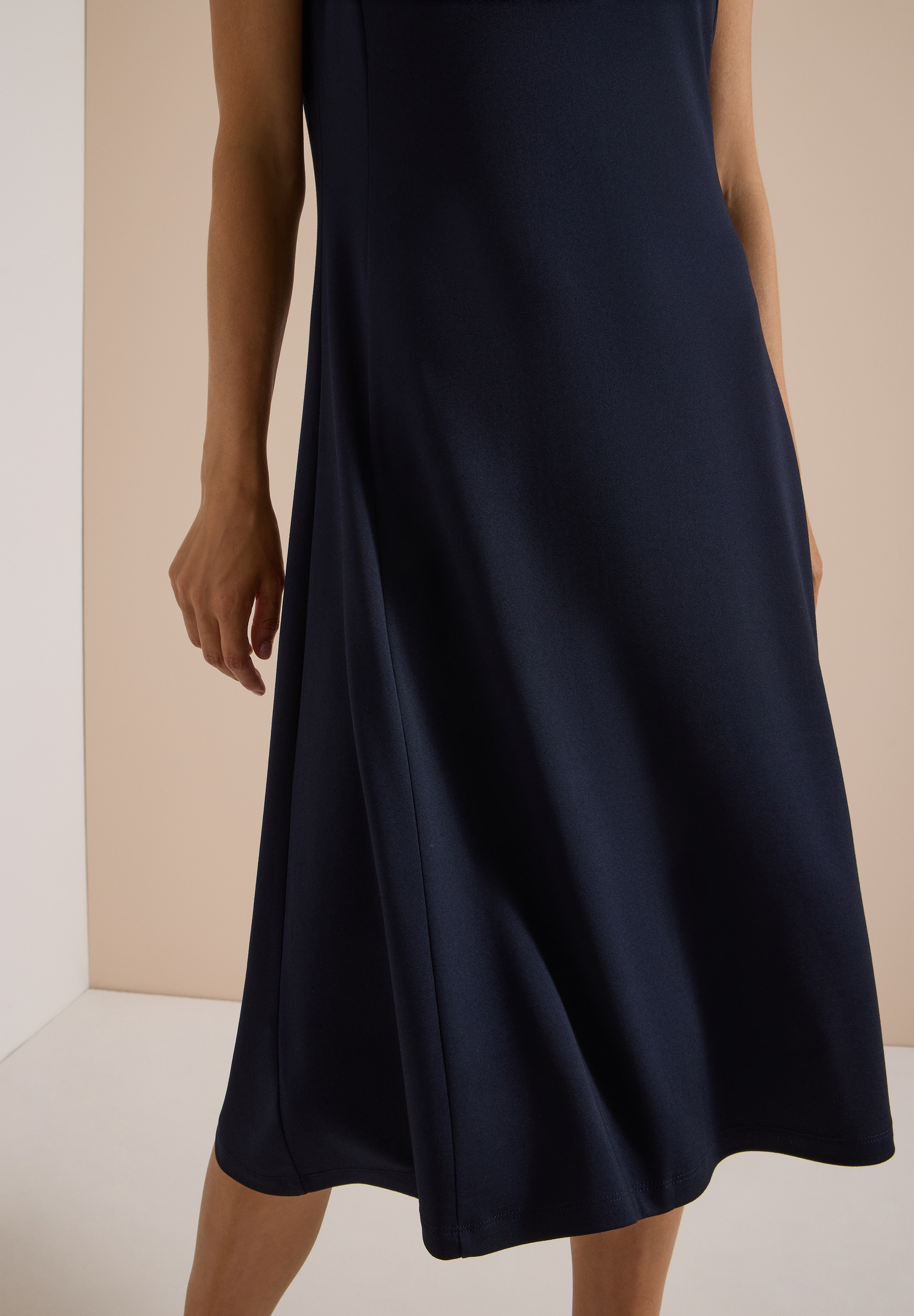 Cecil Midikleid Ohne Taschen Ärmelloses Sommerkleid  mit Rundhals und Jersey